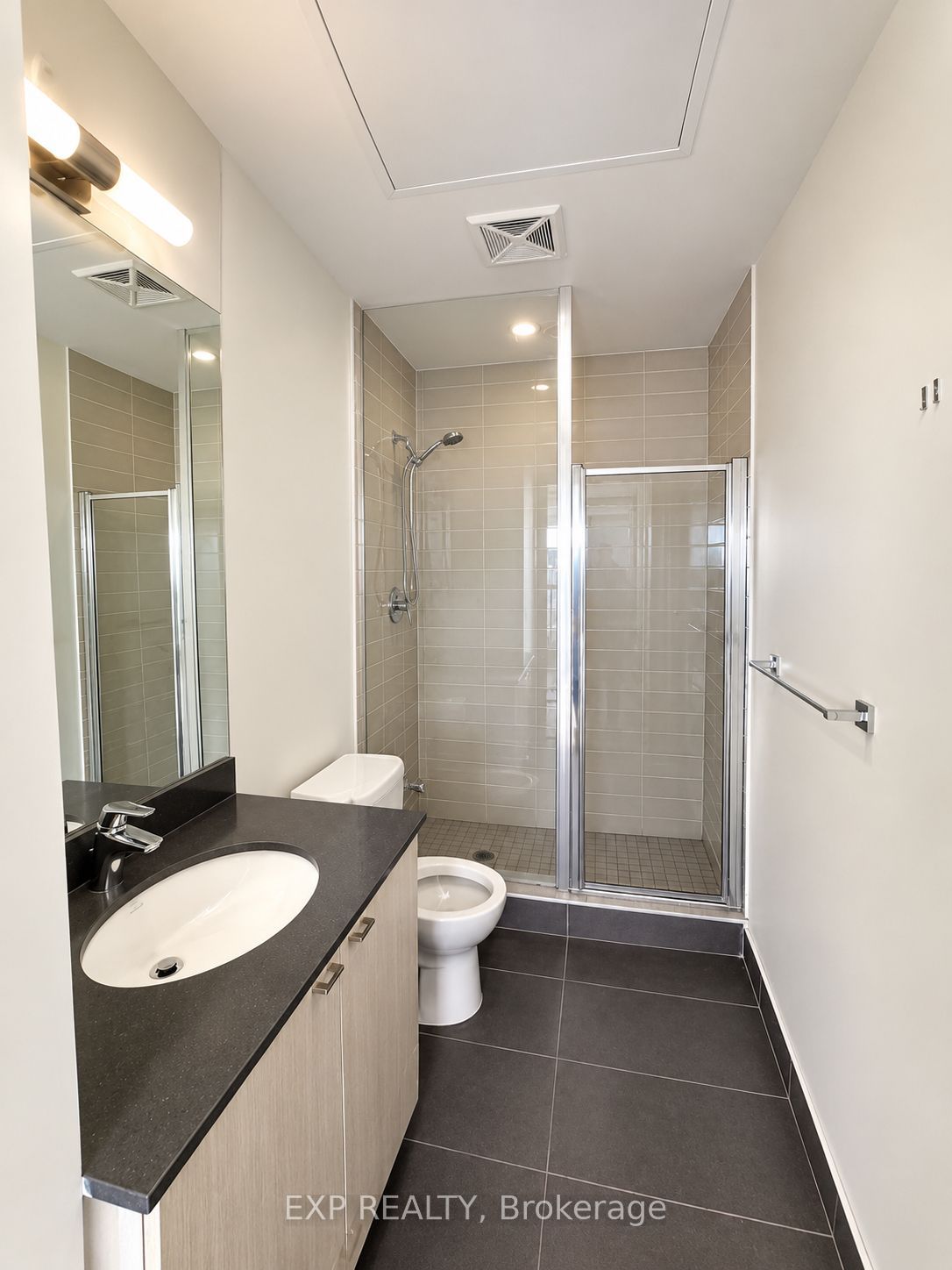 51 East Liberty Street 1613 Property Photo 8