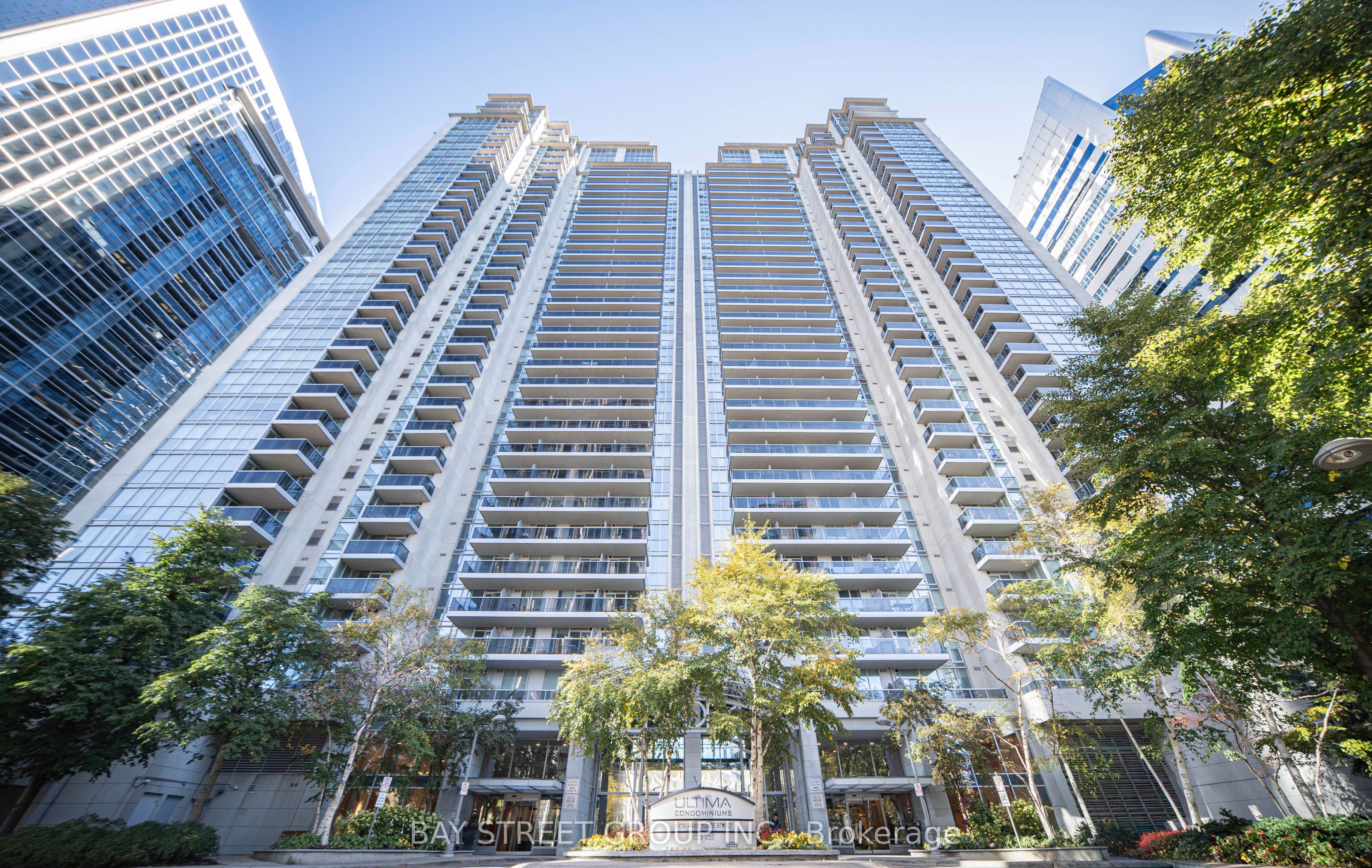 4978 Yonge Street 2810 Property Photo 1