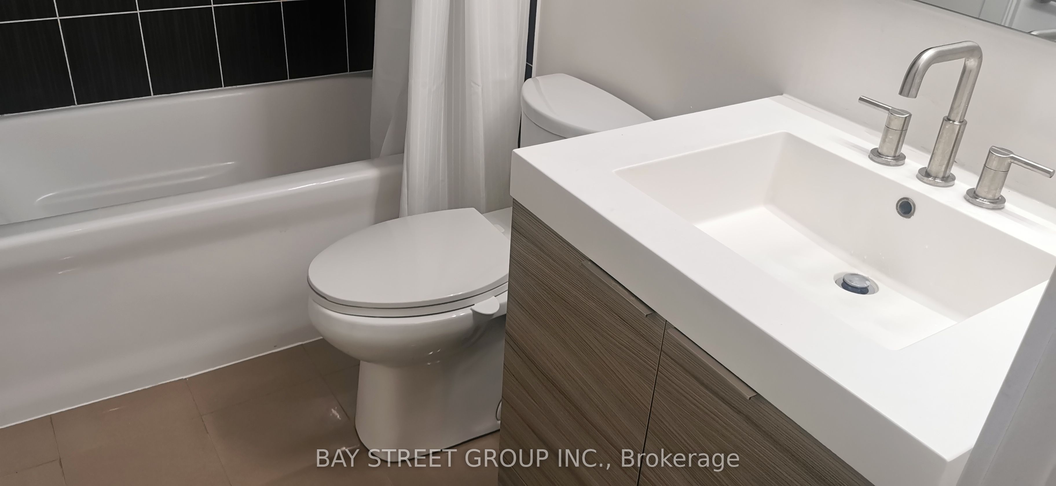 318 Richmond Street W 1109 Property Photo 5