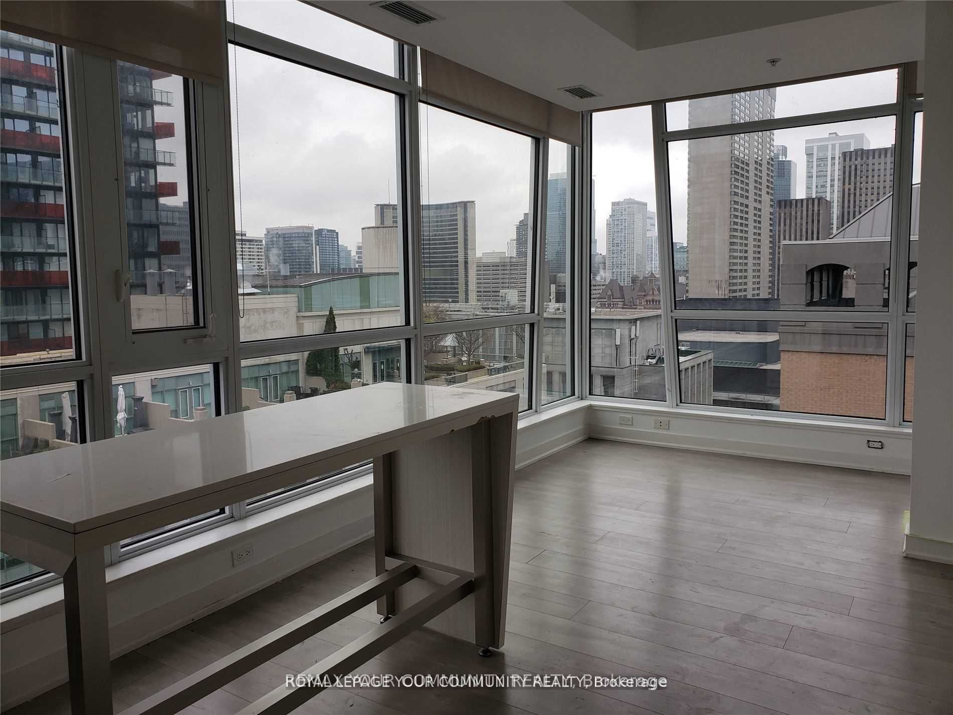 199 Richmond Street W 1602 Property Photo 1