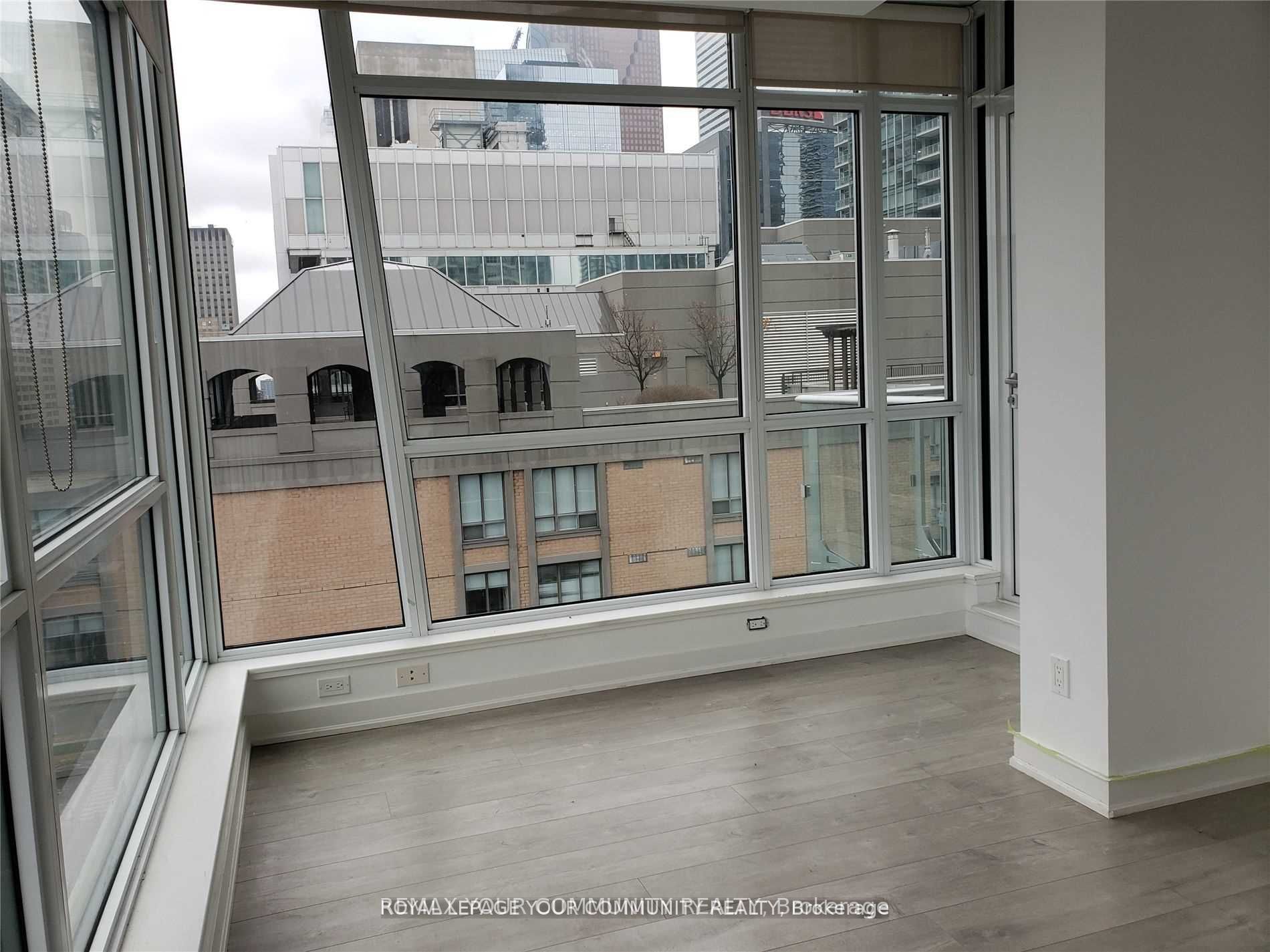 199 Richmond Street W 1602 Property Photo 6