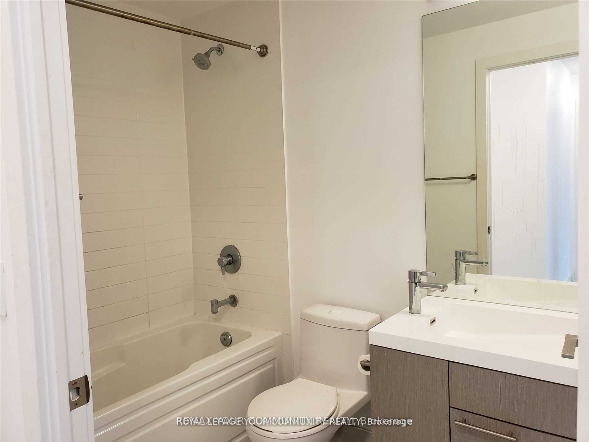 199 Richmond Street W 1602 Property Photo 7
