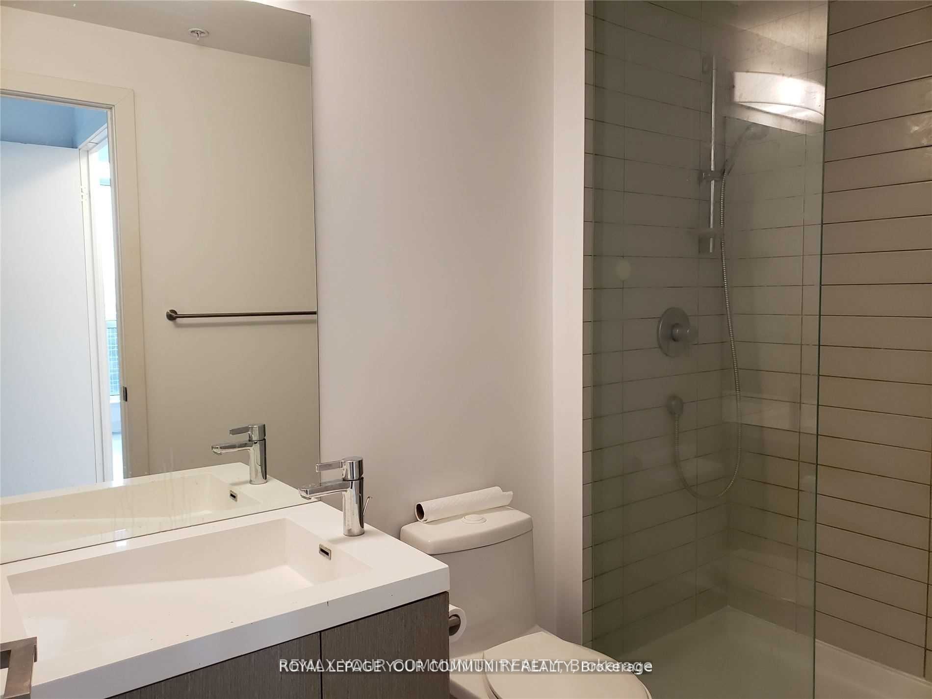 199 Richmond Street W 1602 Property Photo 9