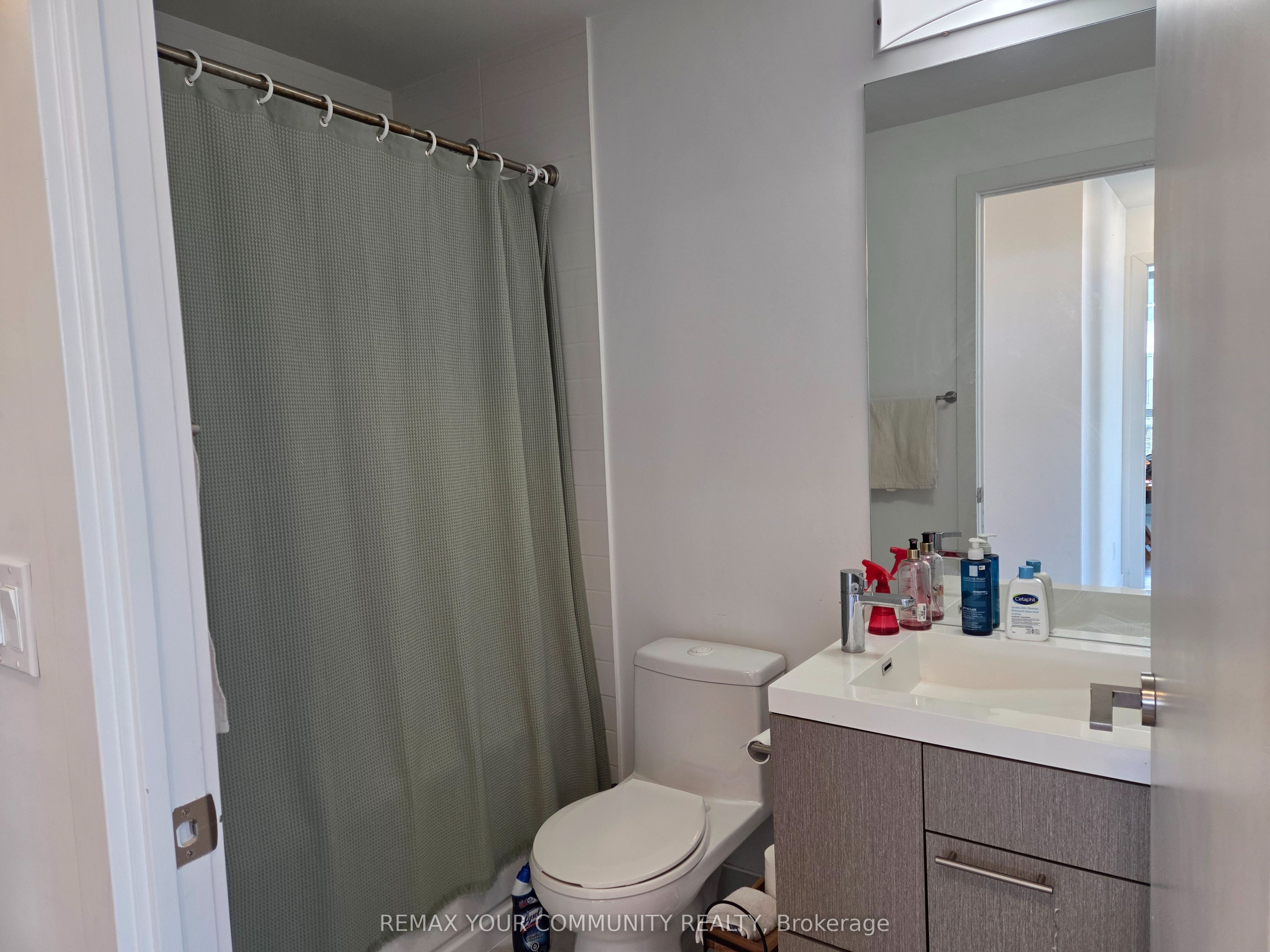 199 Richmond Street W 1602 Property Photo 14
