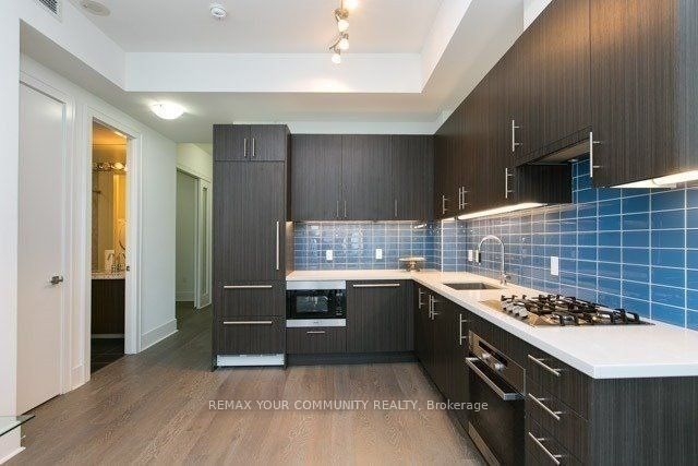 29 Queens Quay E 918 Property Photo 4