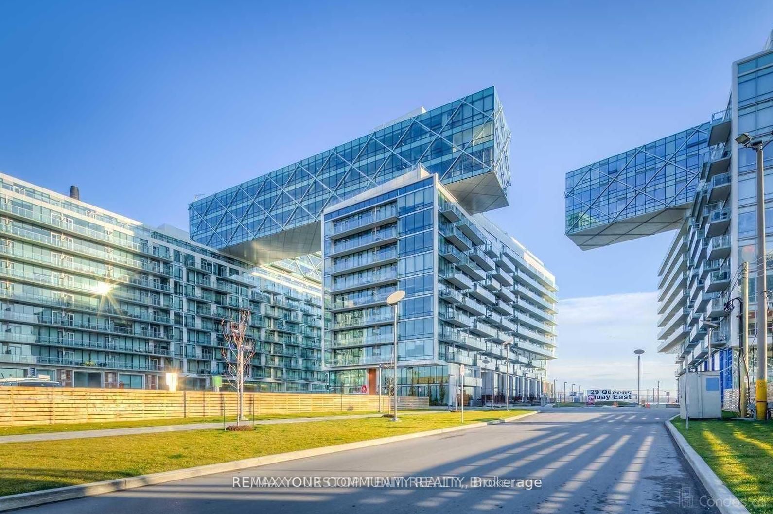 29 Queens Quay E 918 Property Photo 30