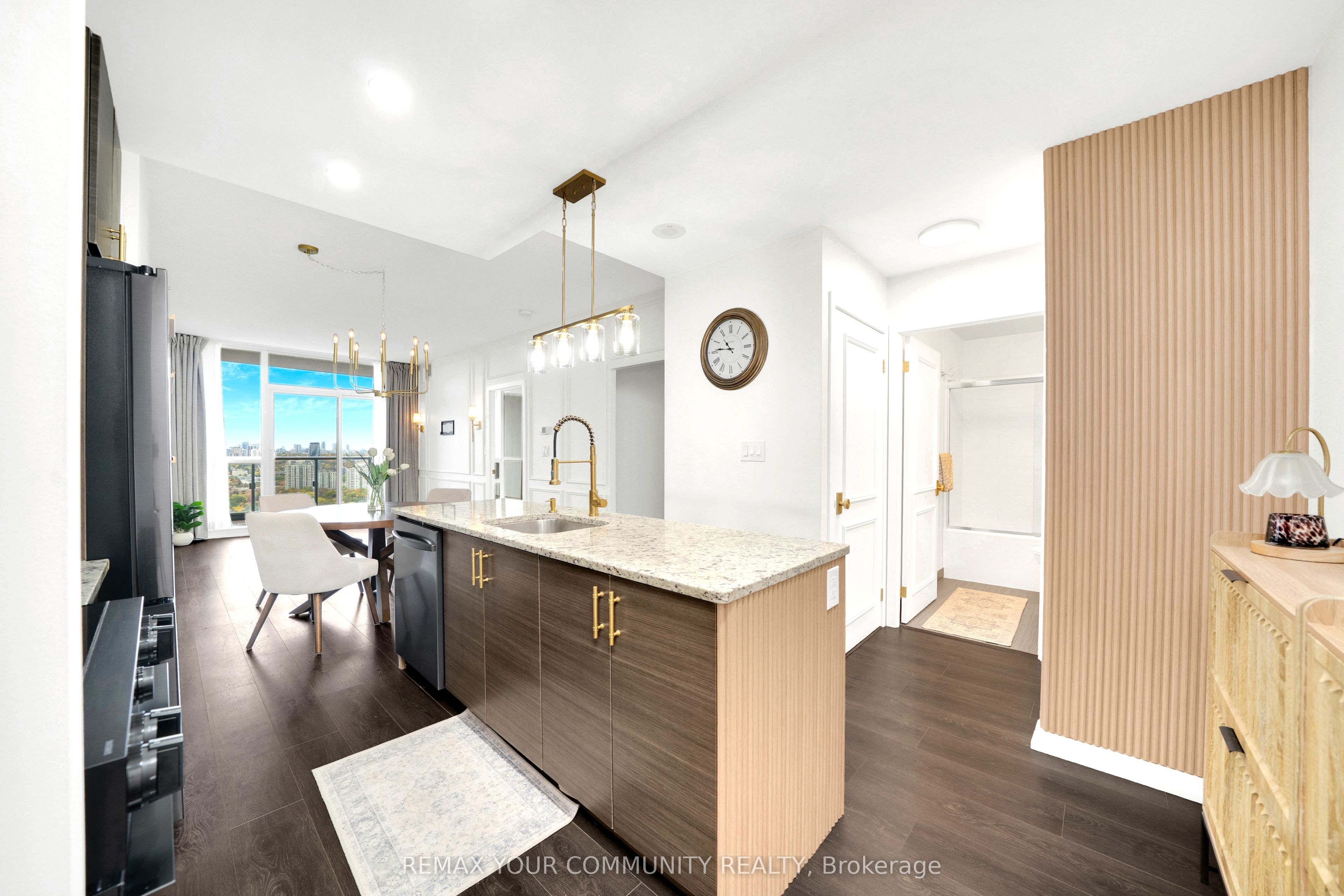 70 Forest Manor Road 1607 Property Photo 1