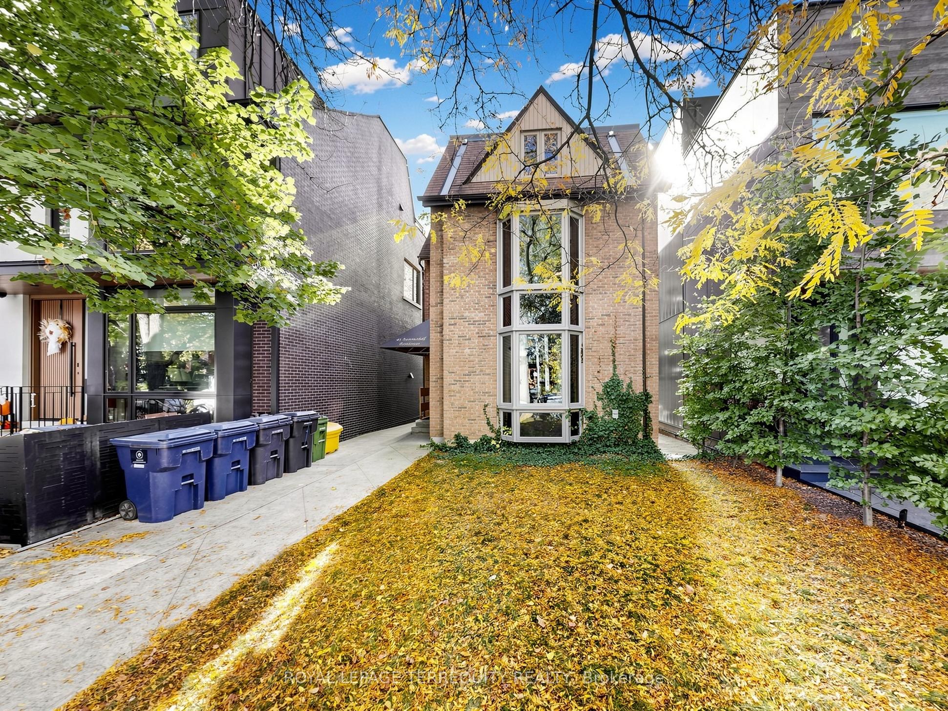 41 Summerhill Avenue 3 Property Photo 5