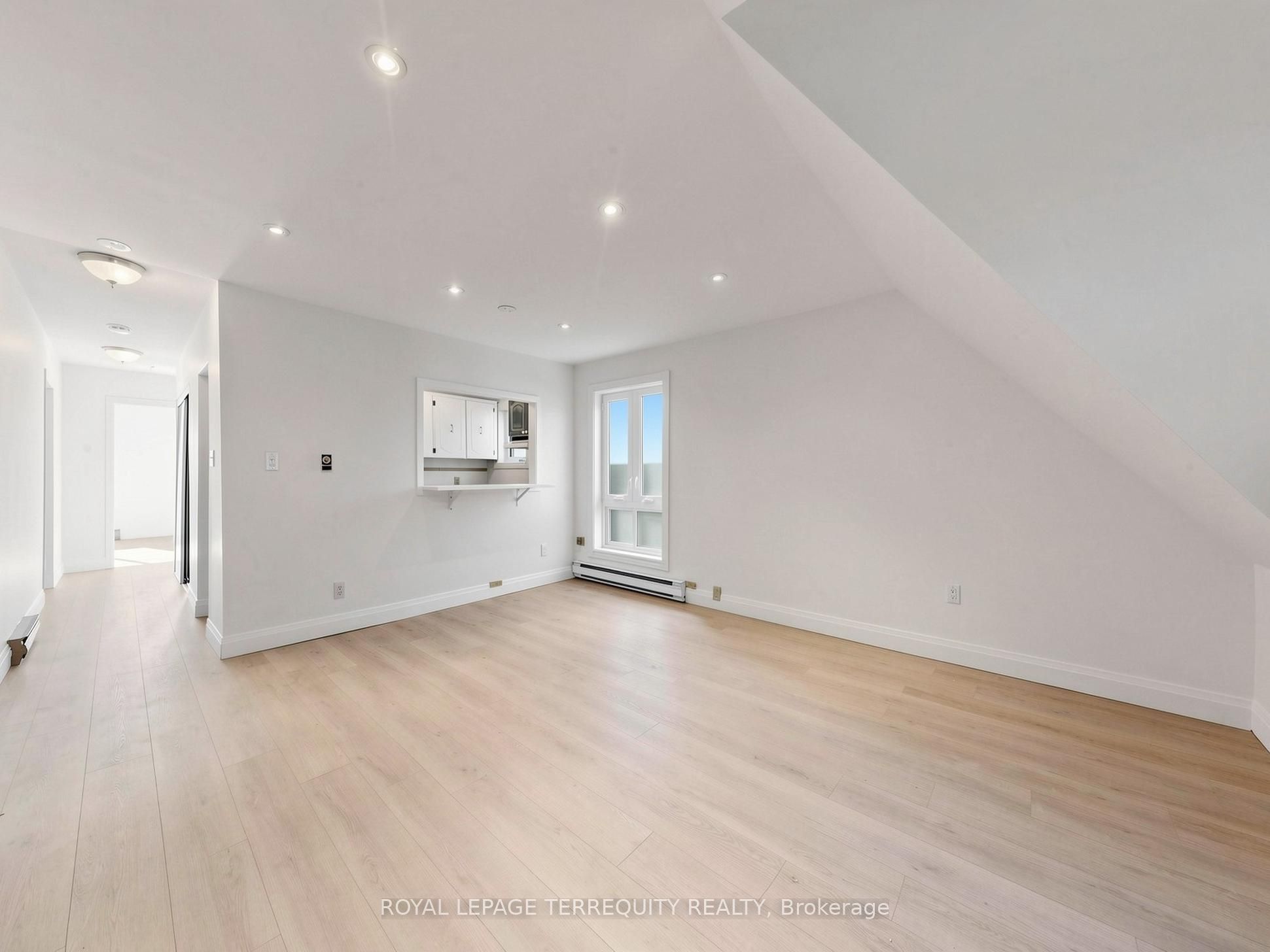 41 Summerhill Avenue 3 Property Photo 12