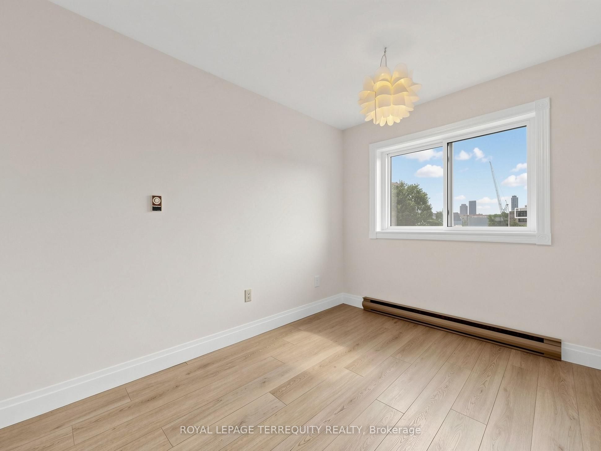 41 Summerhill Avenue 3 Property Photo 22