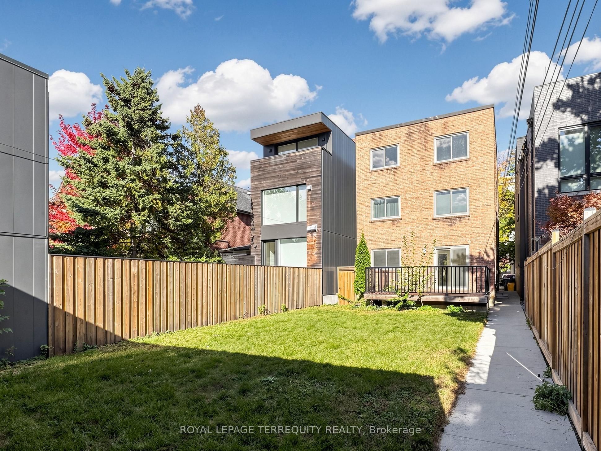 41 Summerhill Avenue 3 Property Photo 30