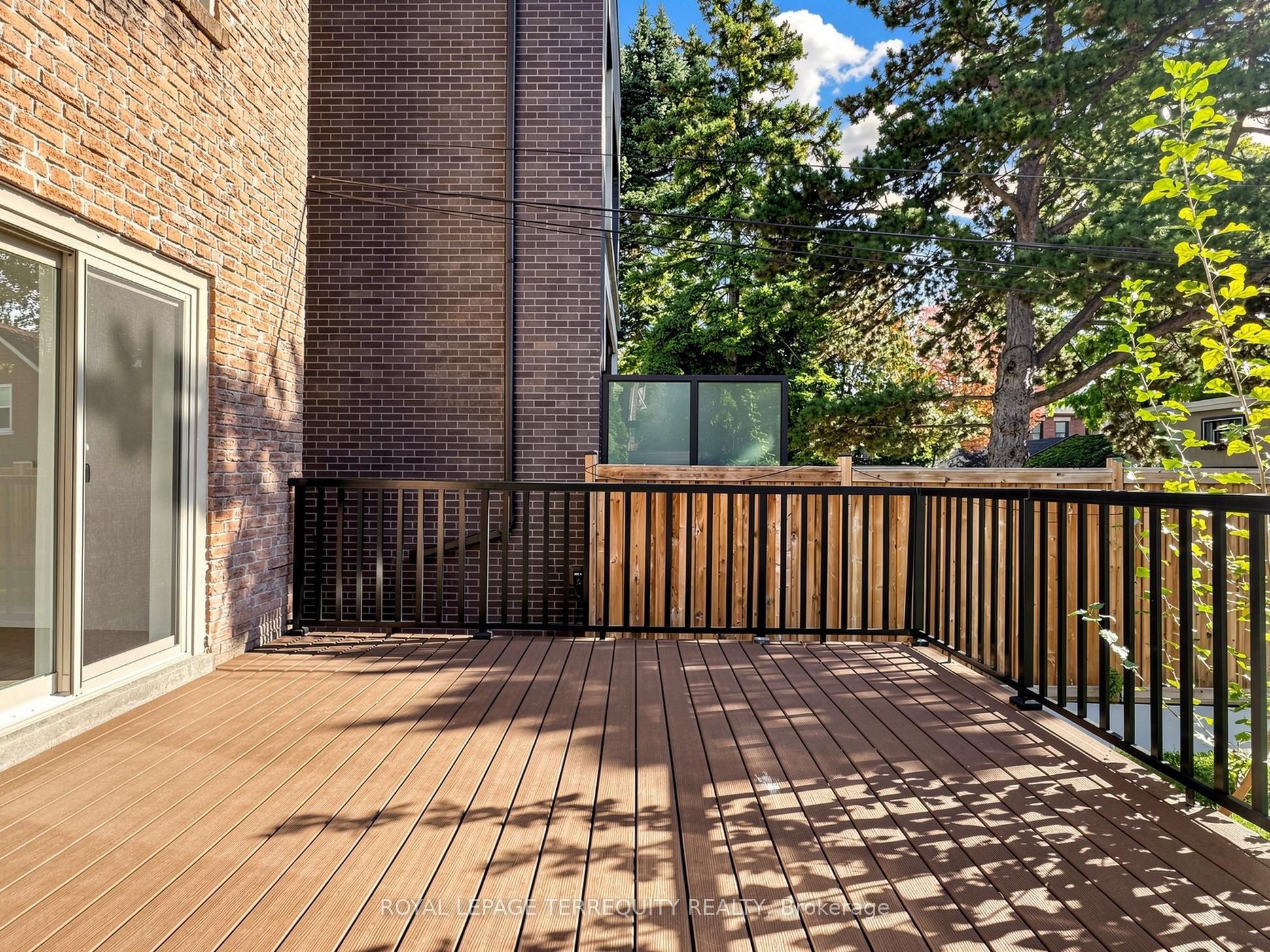 41 Summerhill Avenue 3 Property Photo 32