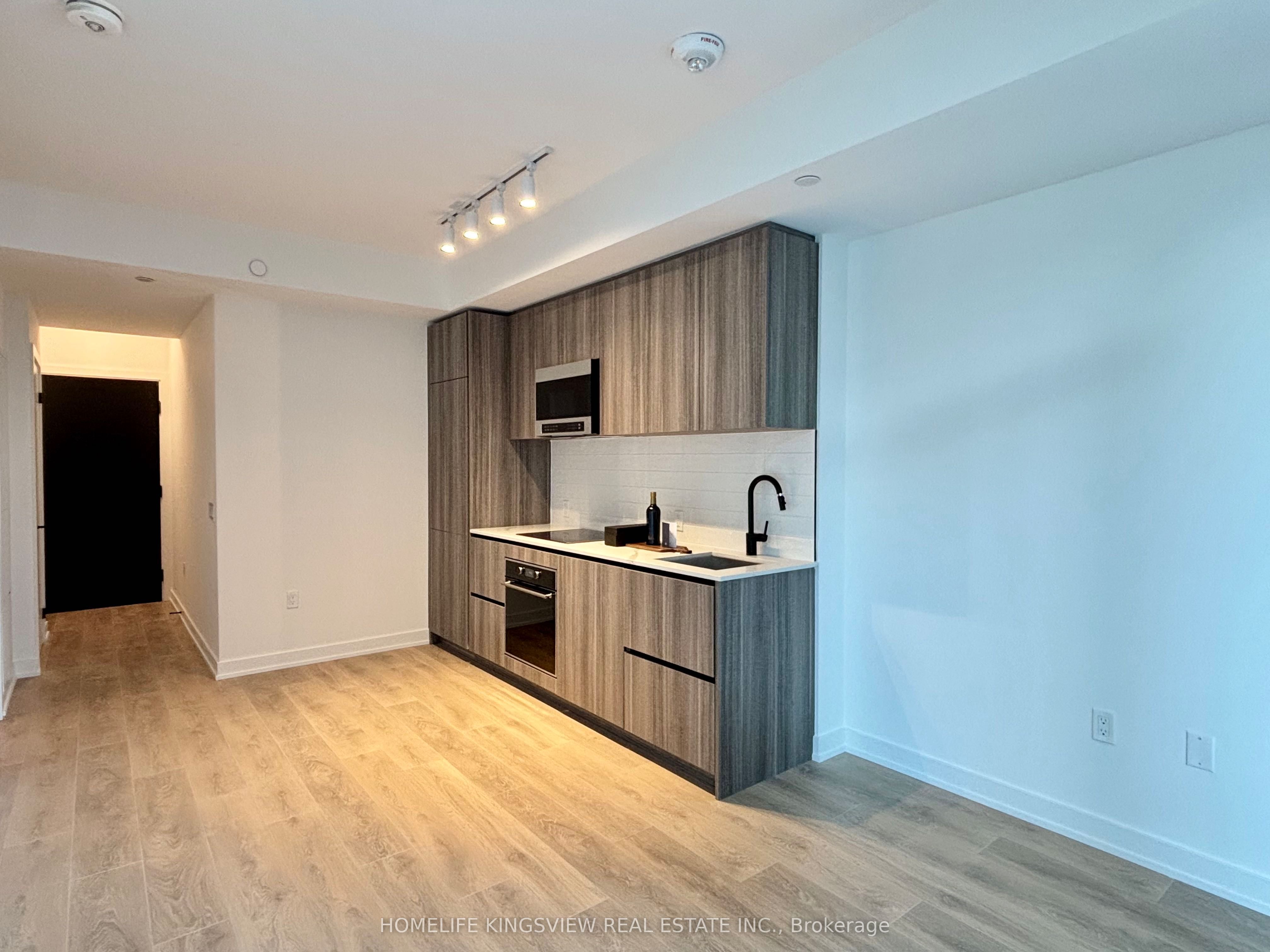 117 Broadway Avenue 2013 Property Photo 6