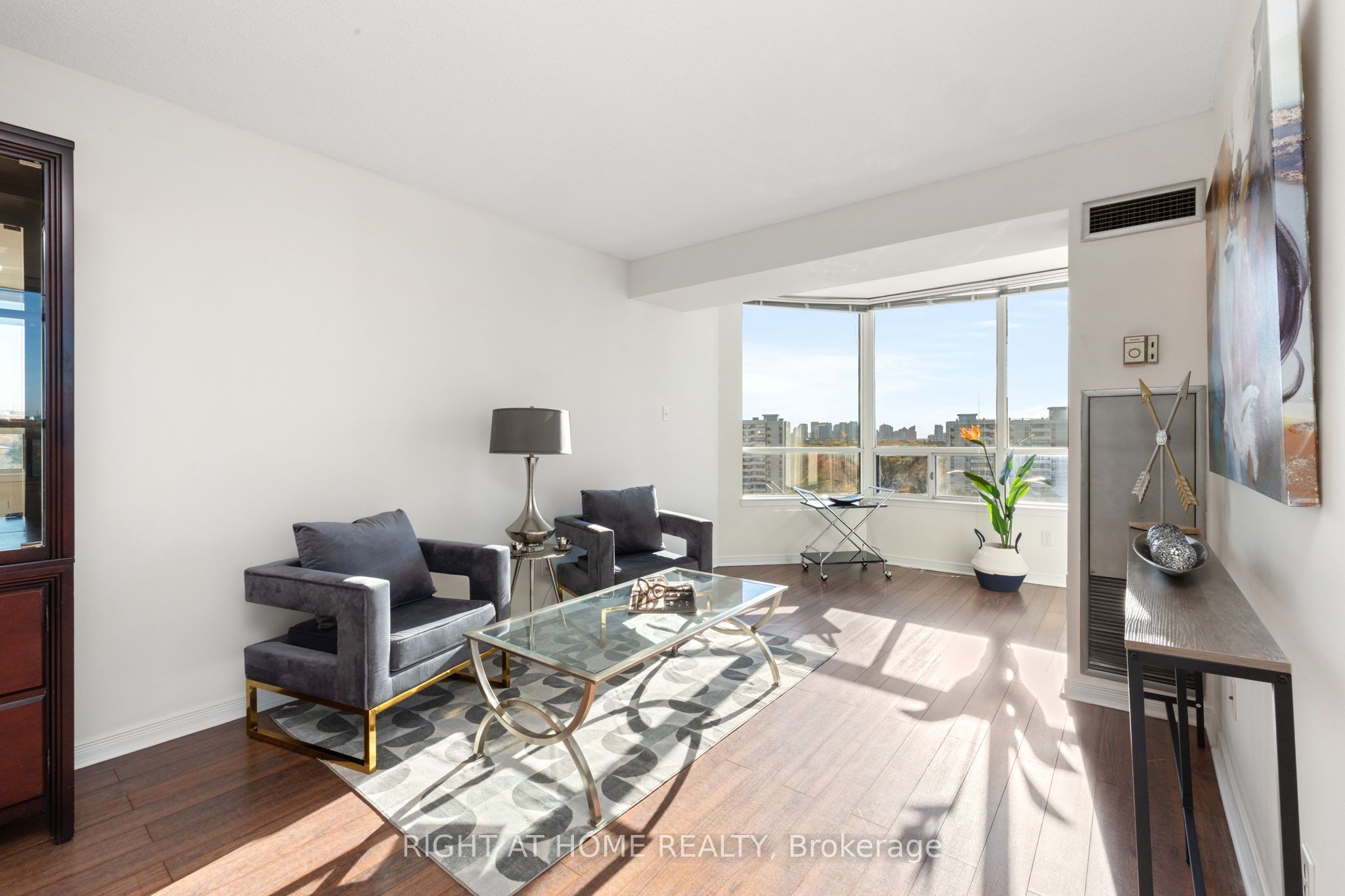 1208 - 1101 Steeles Avenue W Property Photo 6