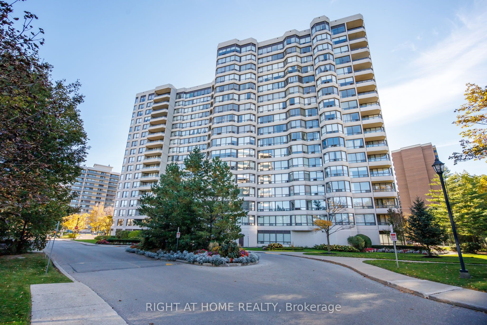 1208 - 1101 Steeles Avenue W Property Photo 30