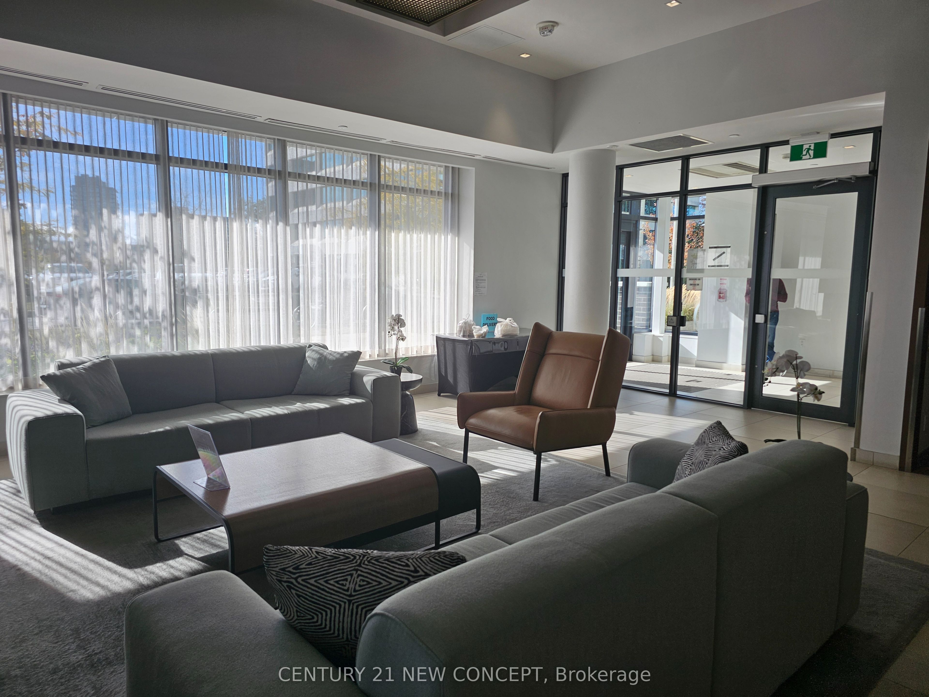 188 Fairview Mall Drive 2015 Property Photo 3