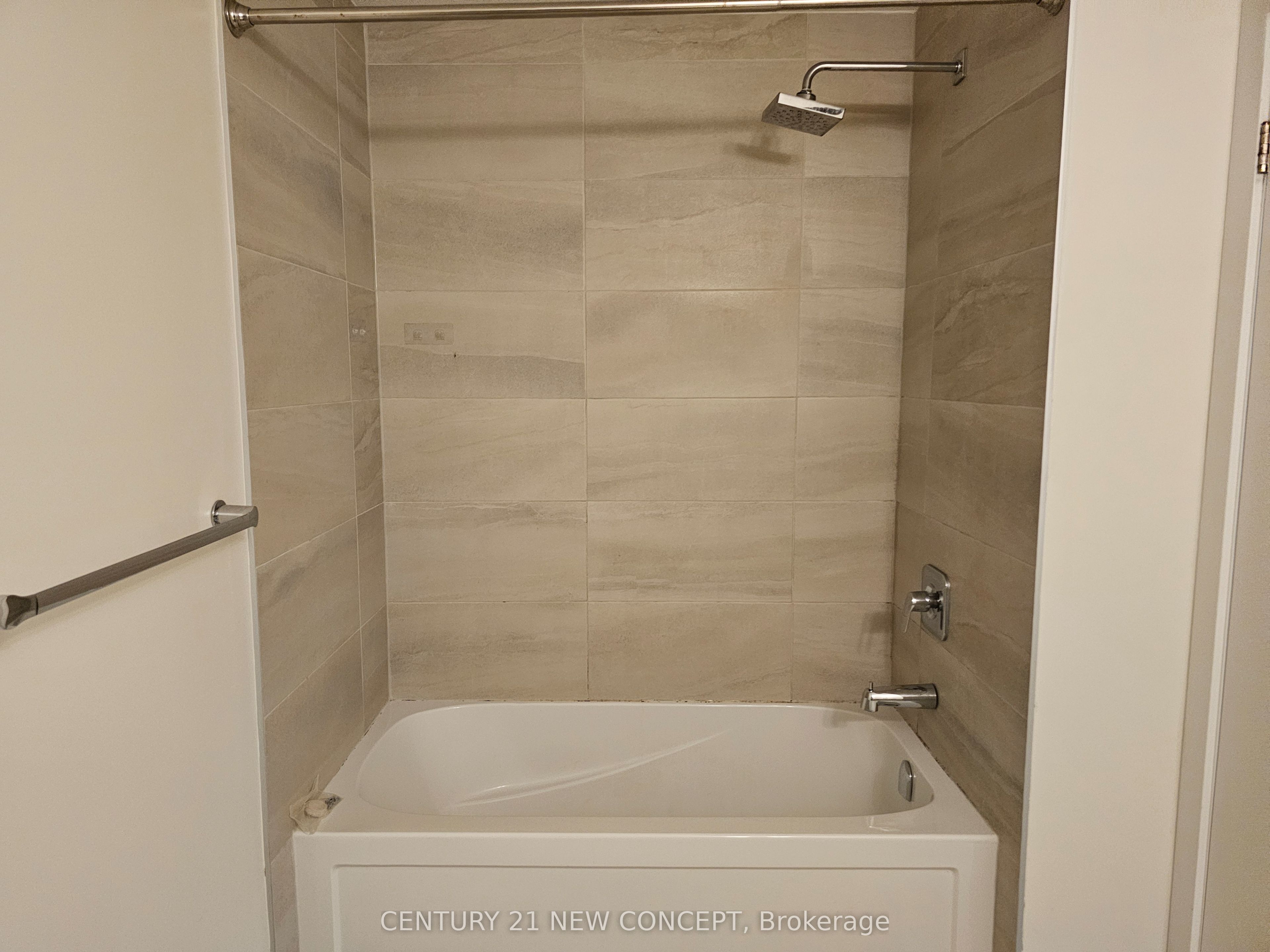 188 Fairview Mall Drive 2015 Property Photo 9