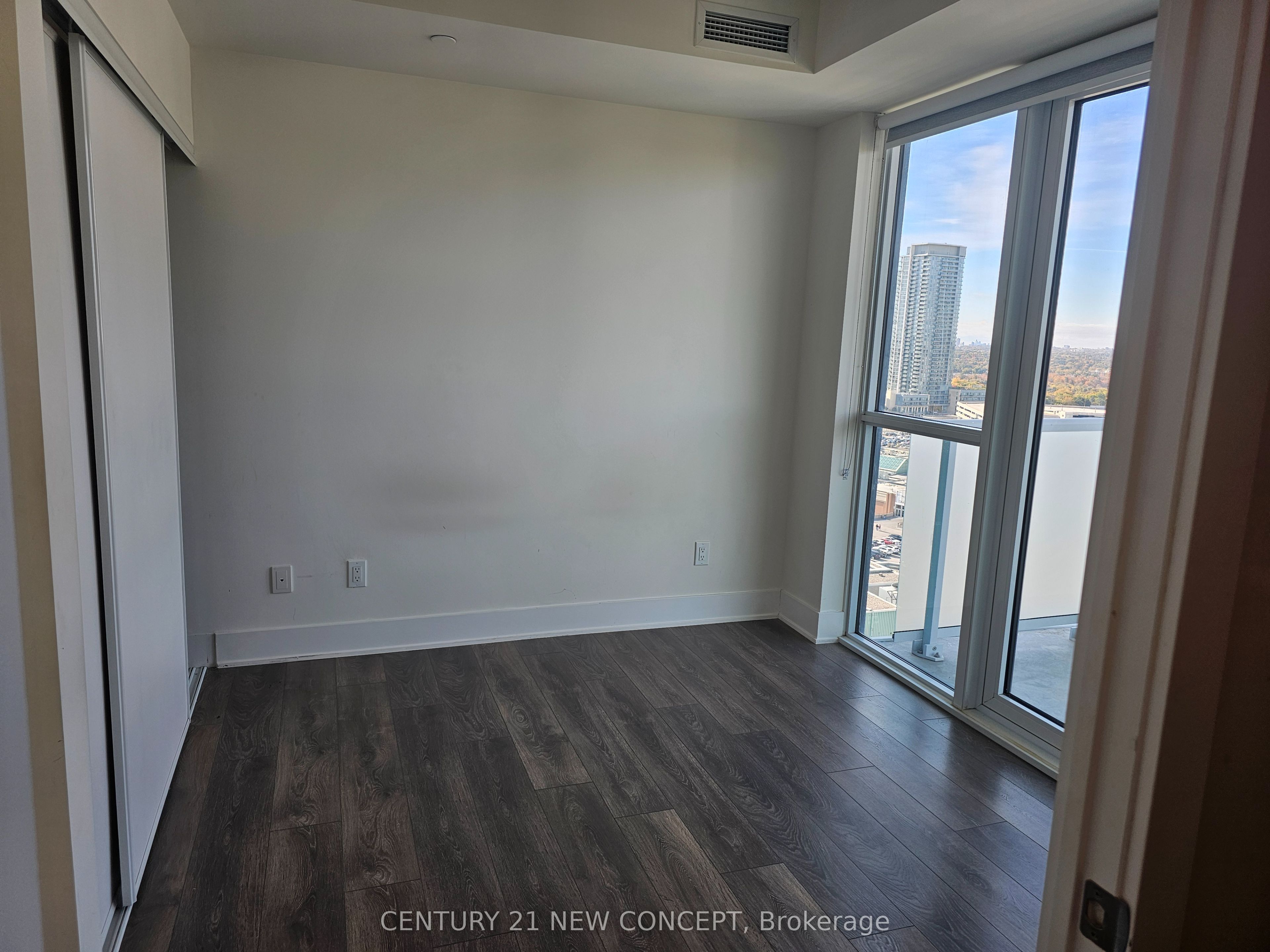 188 Fairview Mall Drive 2015 Property Photo 10