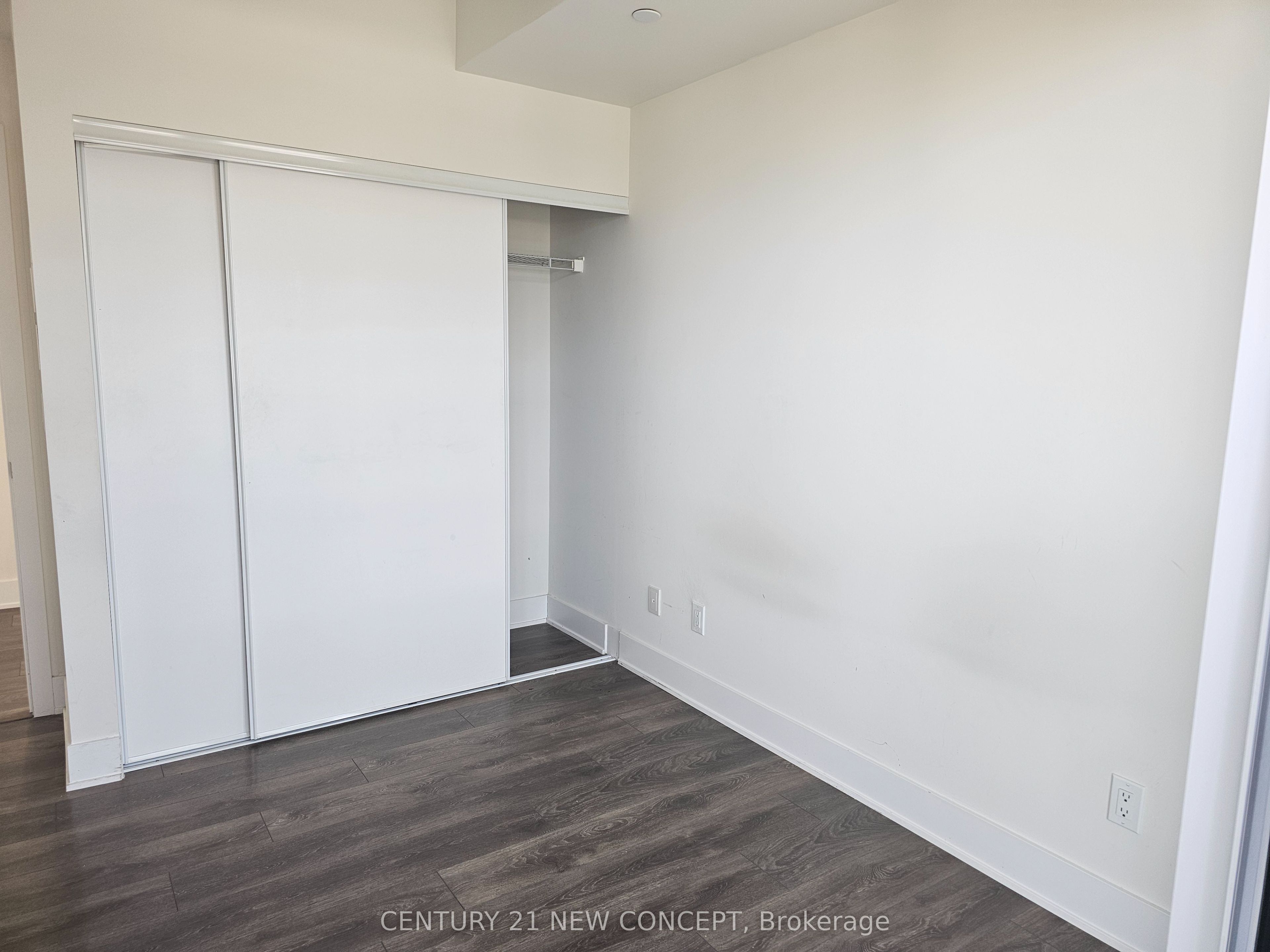 188 Fairview Mall Drive 2015 Property Photo 11