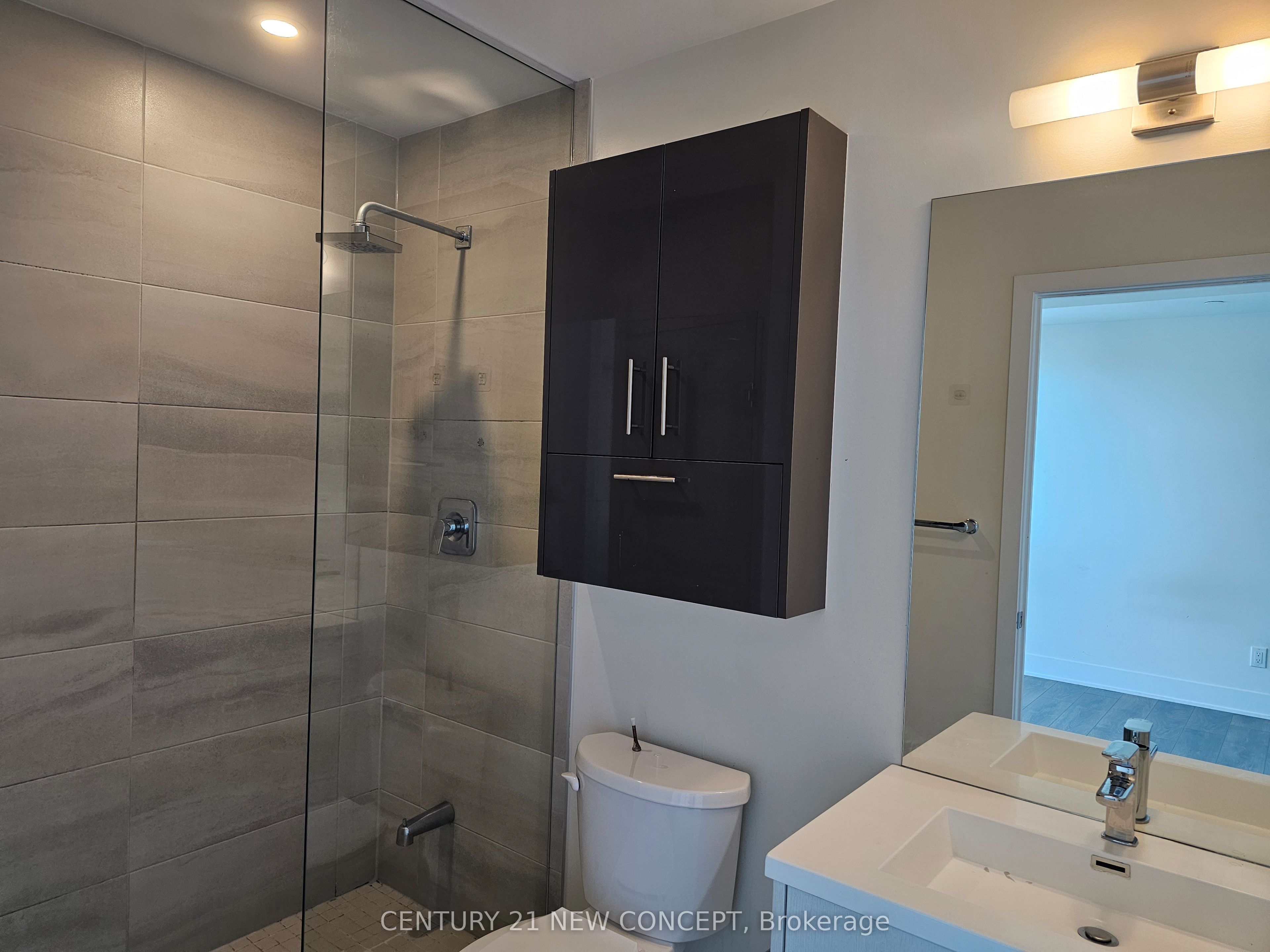 188 Fairview Mall Drive 2015 Property Photo 12