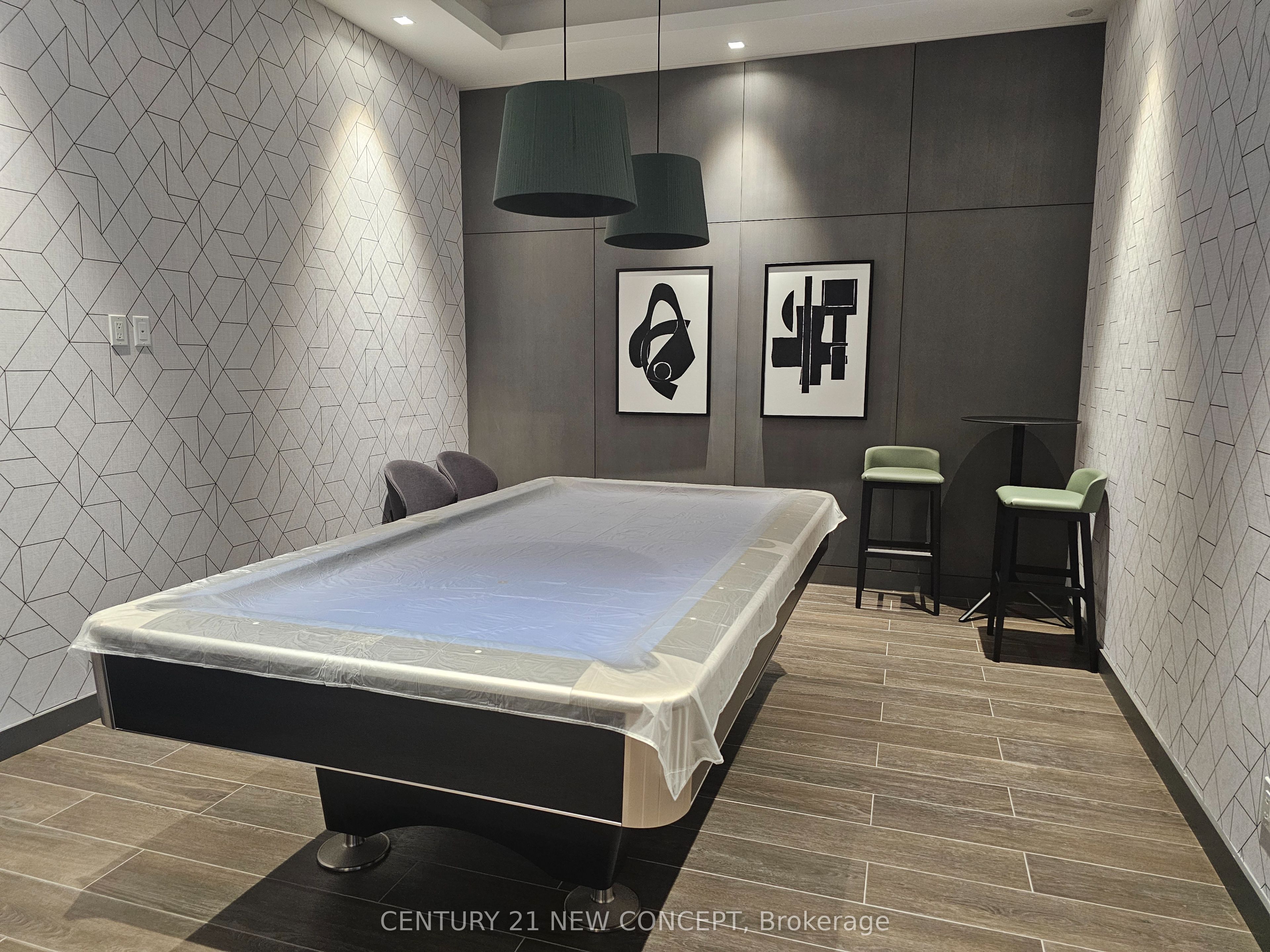 188 Fairview Mall Drive 2015 Property Photo 16