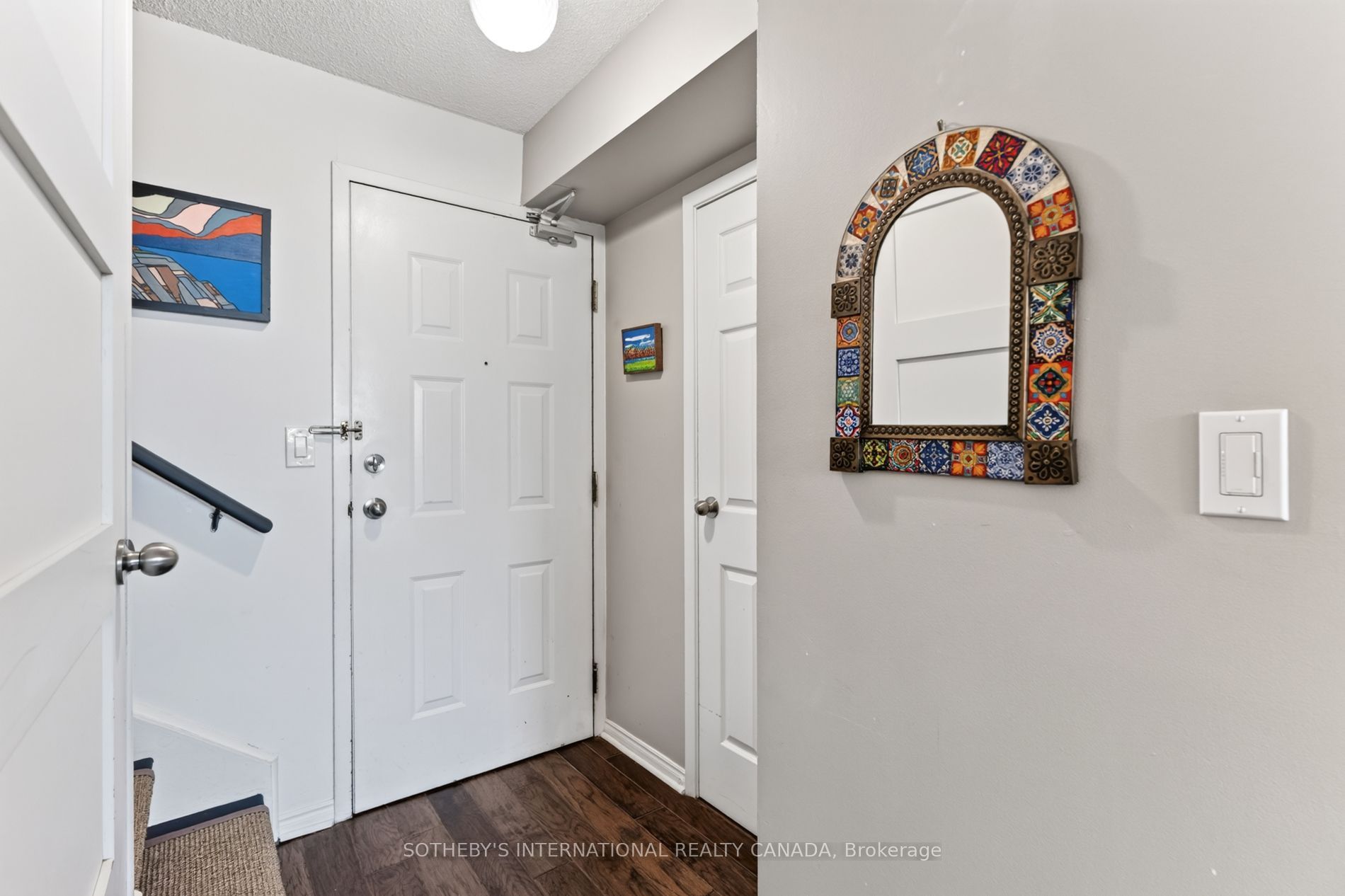 222 The Esplanade 907 Property Photo 3