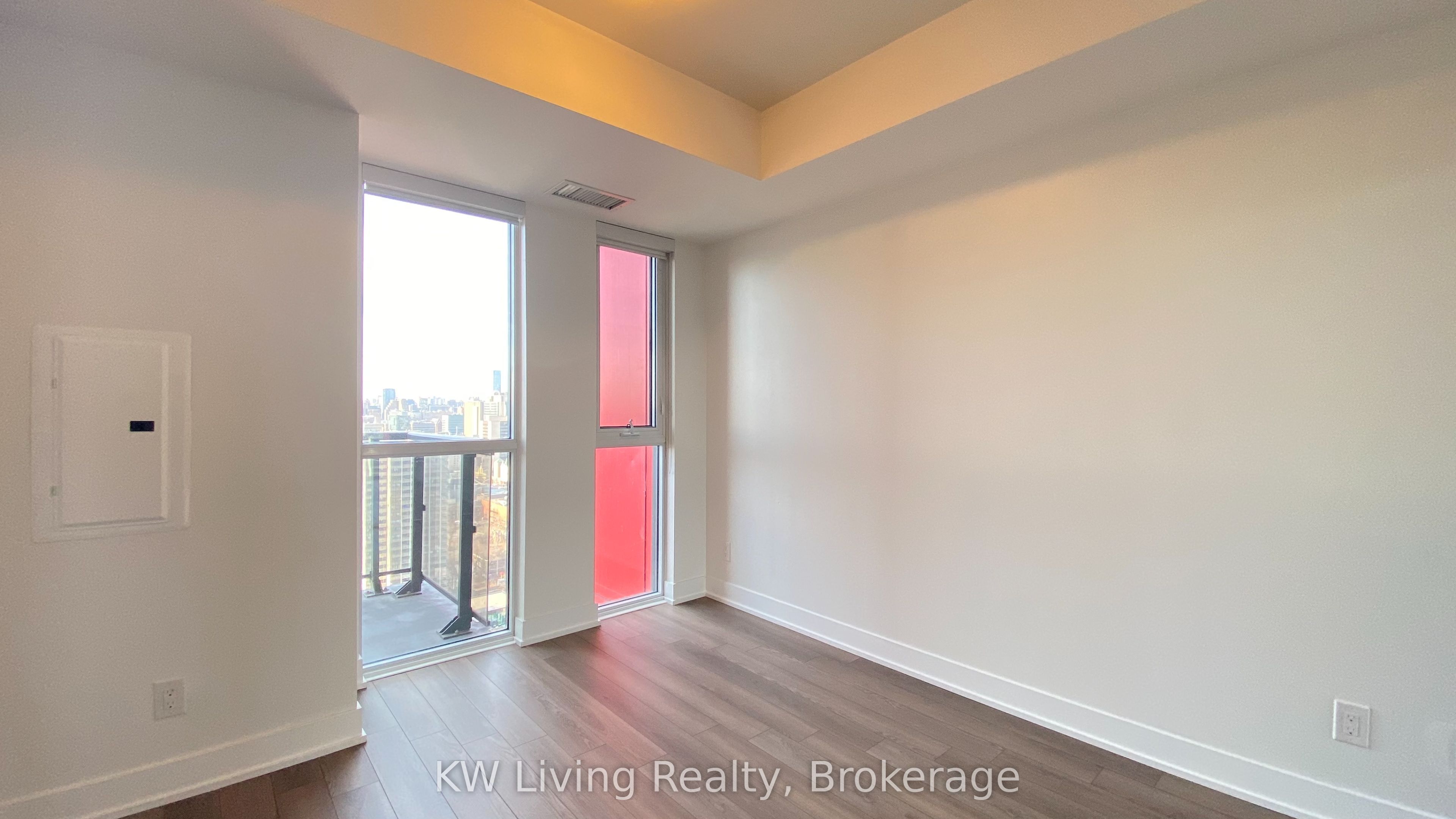 318 Richmond Street W 2802 Property Photo 13