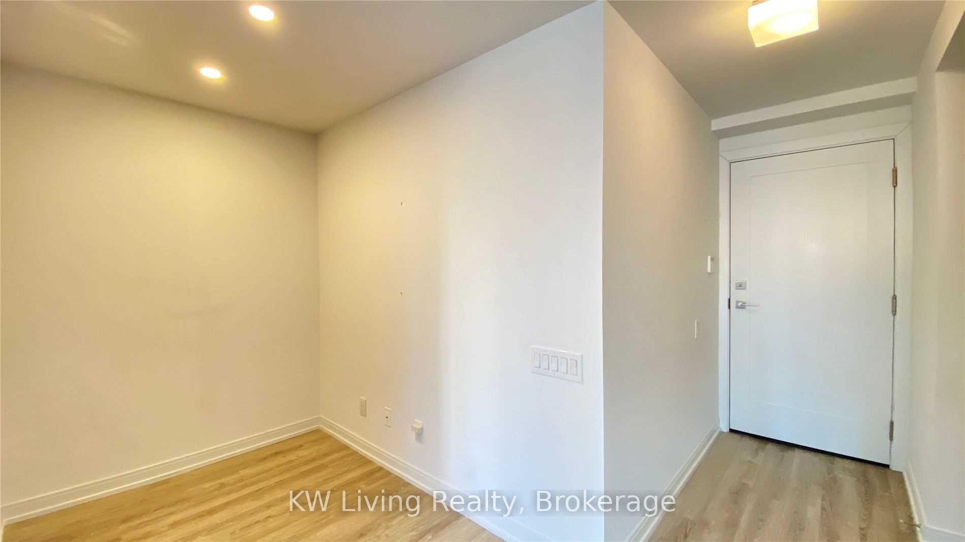 50 Charles Street E 411 Property Photo 6
