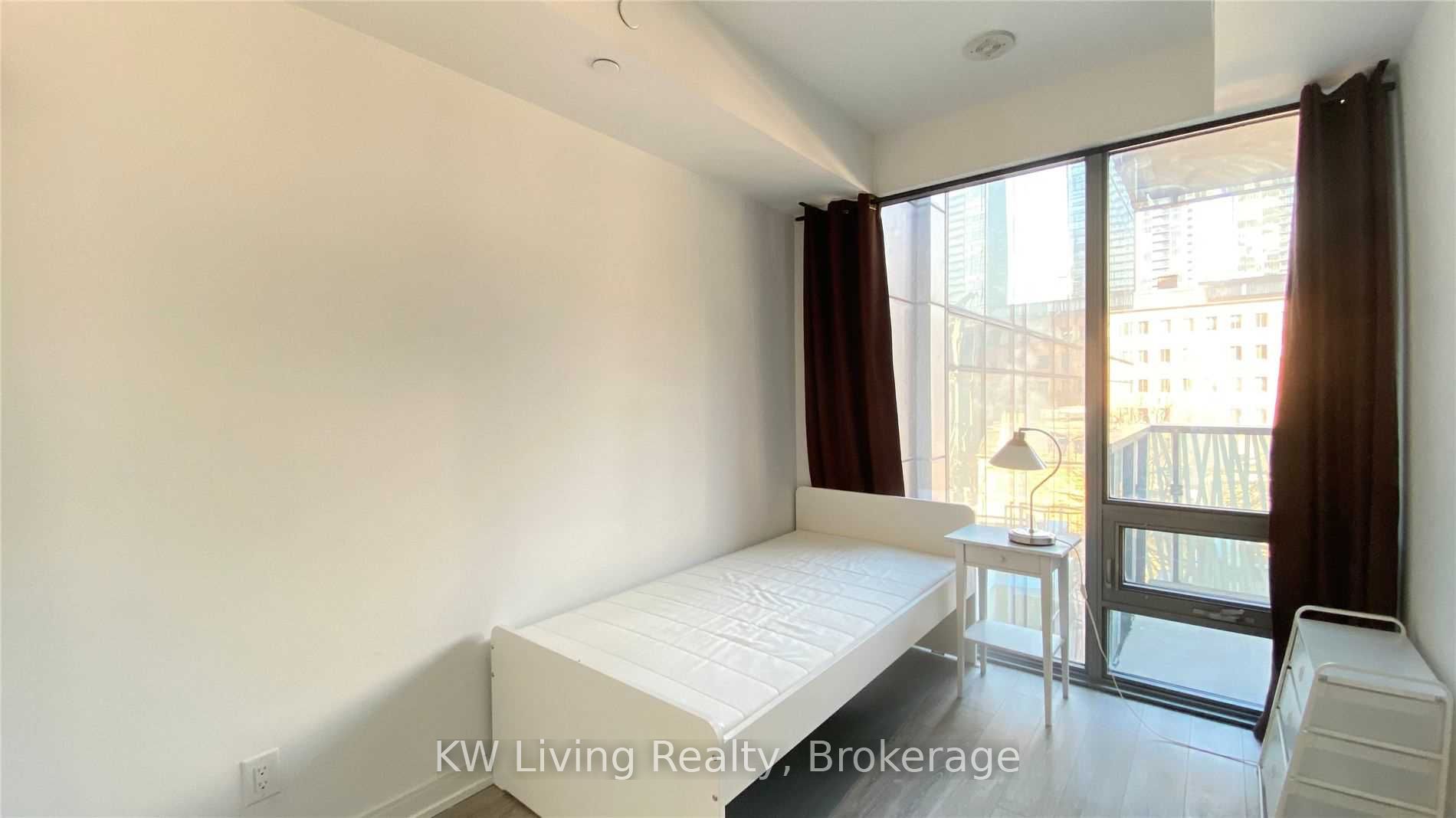 50 Charles Street E 411 Property Photo 7