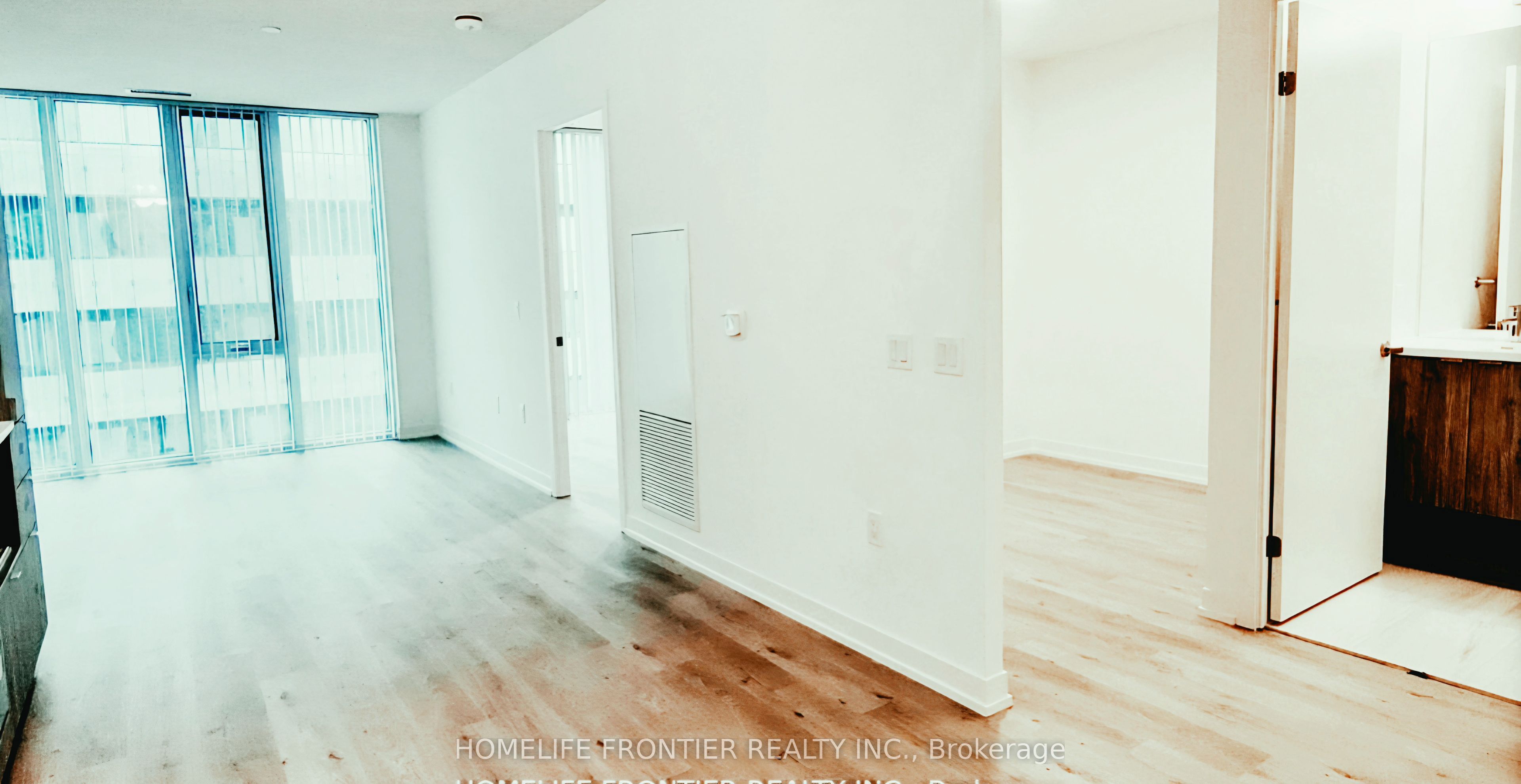 138 Downes Street 1101 Property Photo 2