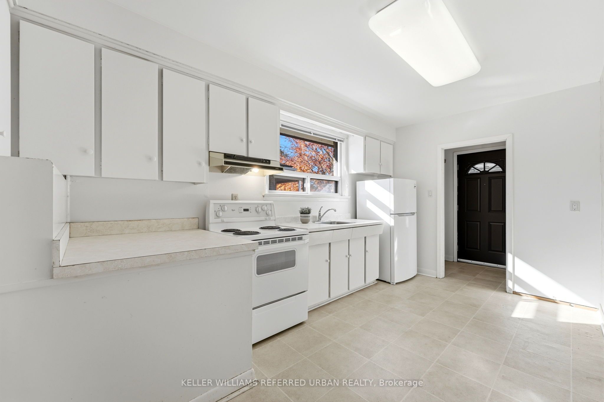 83 Santa Barbara Road Property Photo 10