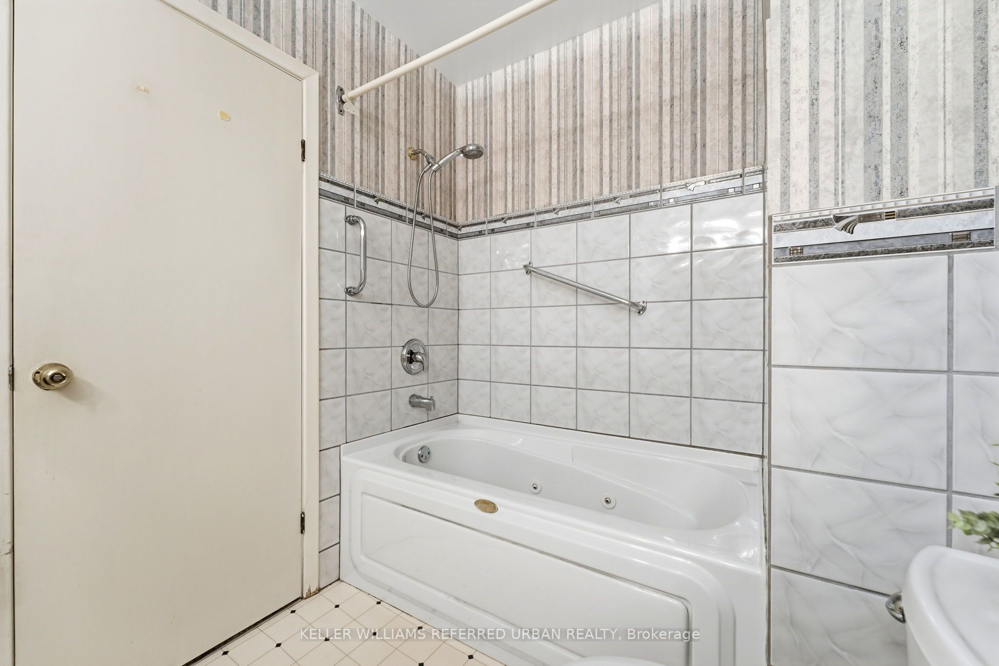 83 Santa Barbara Road Property Photo 19