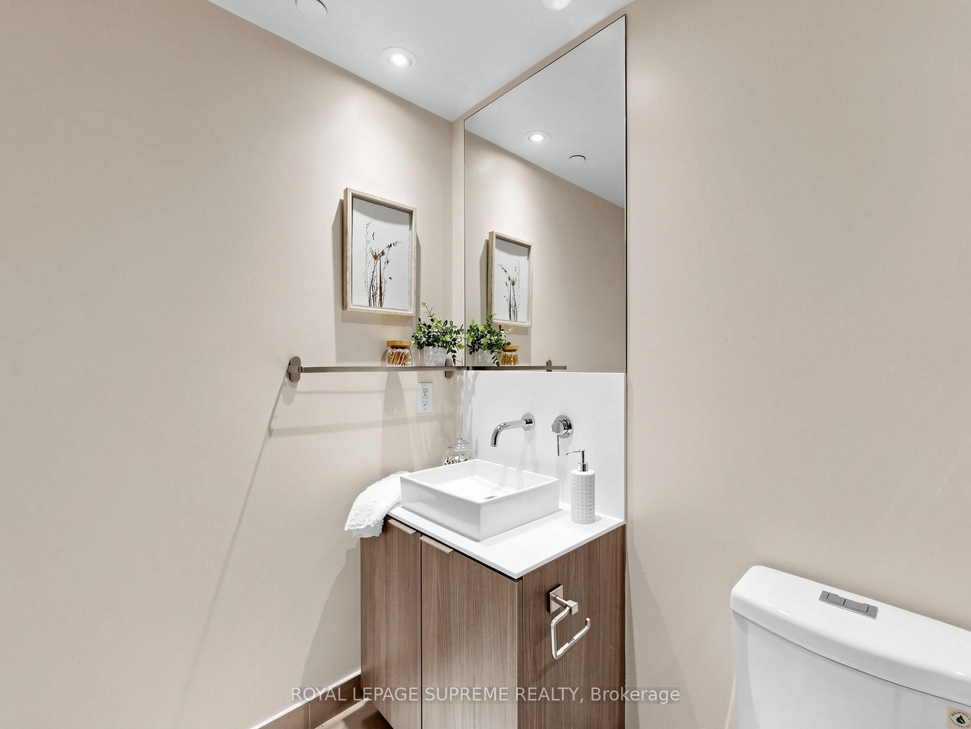 159 Dundas Street E 705 Property Photo 17