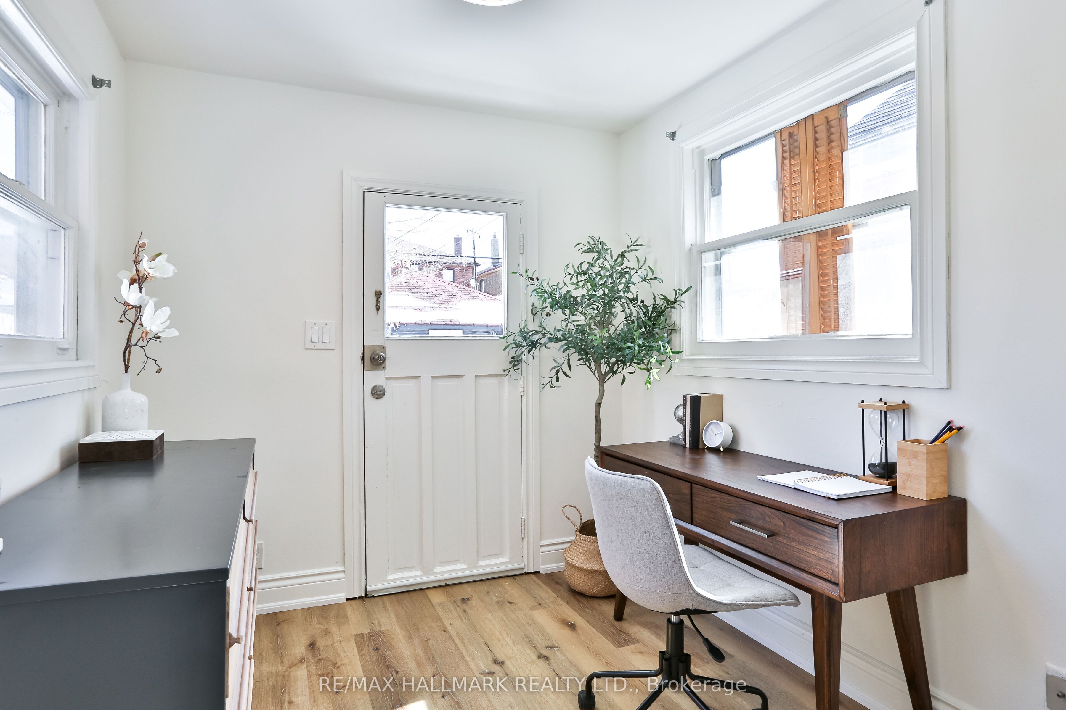 535 Westmount Avenue Property Photo 5