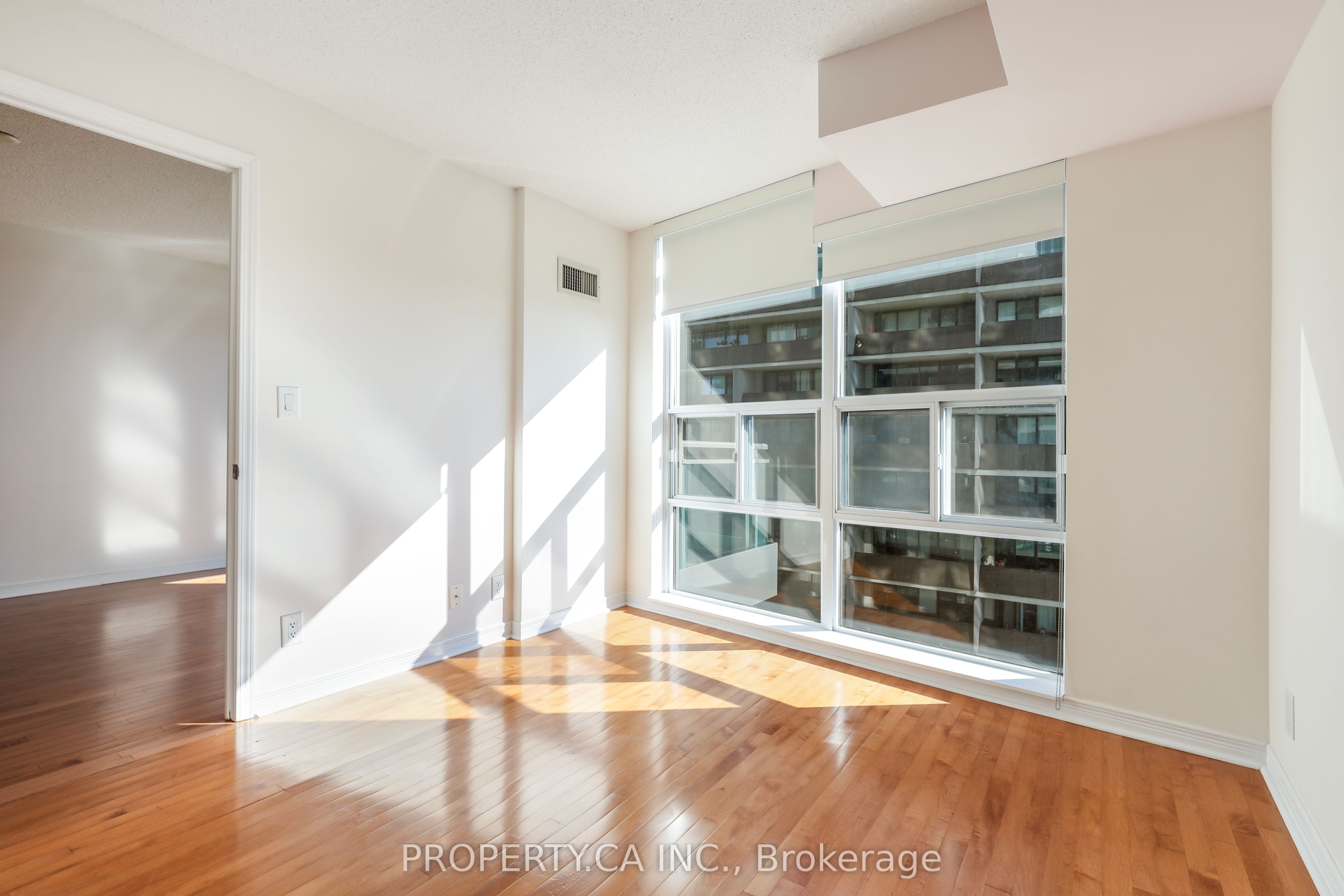 736 Spadina Avenue 1203 Property Photo 11
