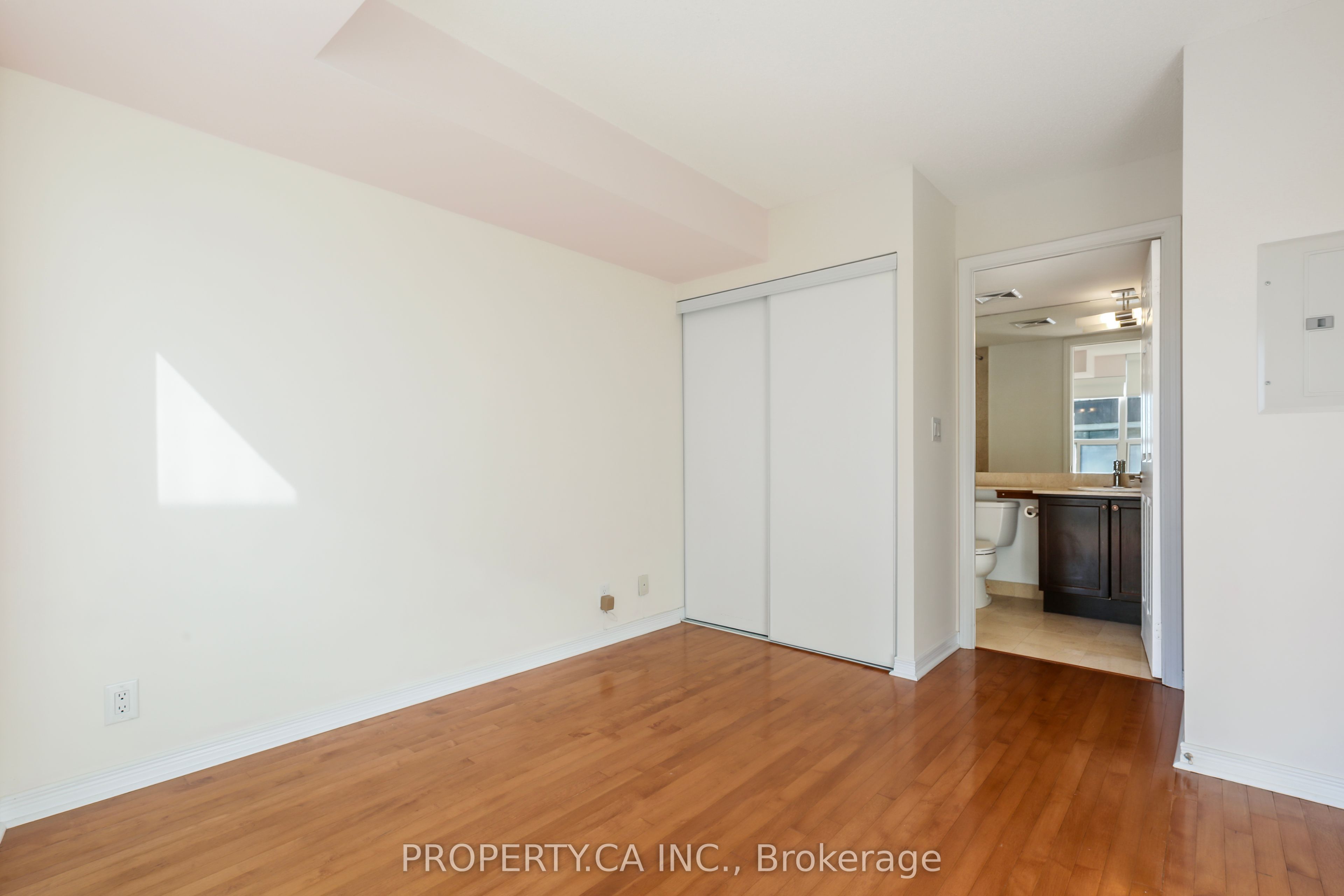 736 Spadina Avenue 1203 Property Photo 12