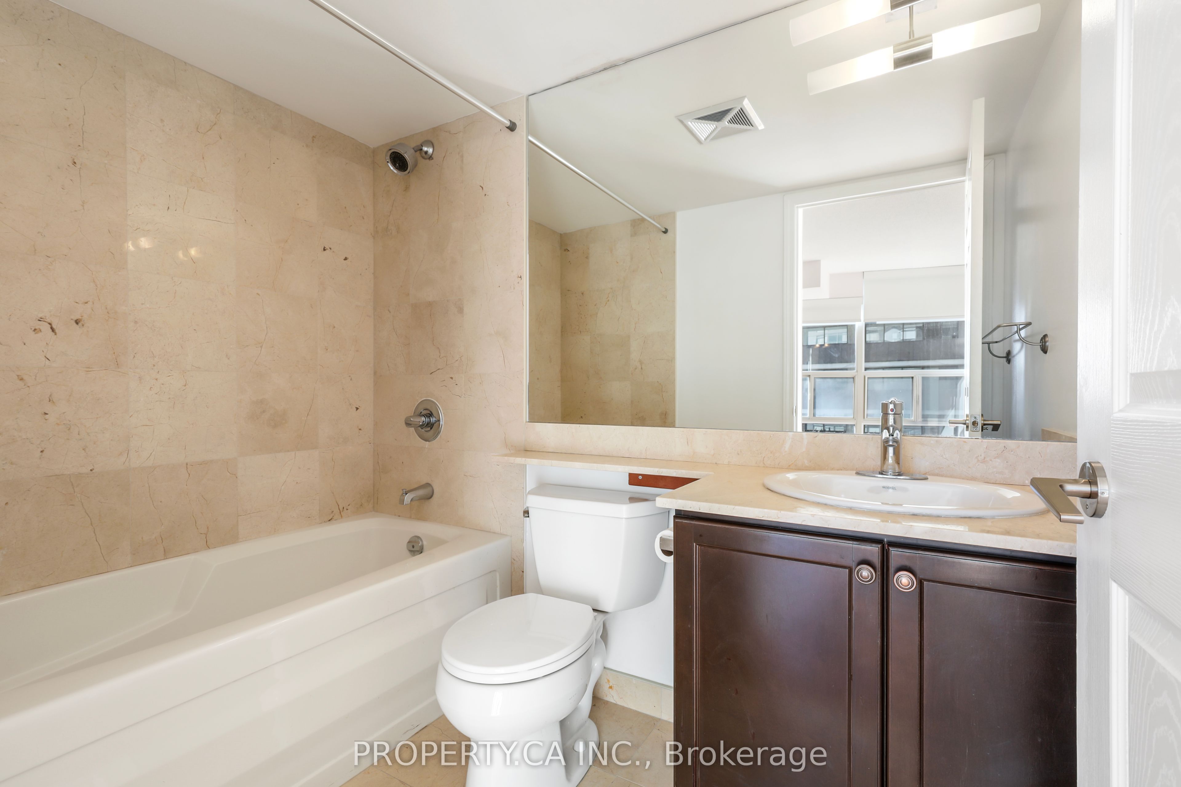 736 Spadina Avenue 1203 Property Photo 13