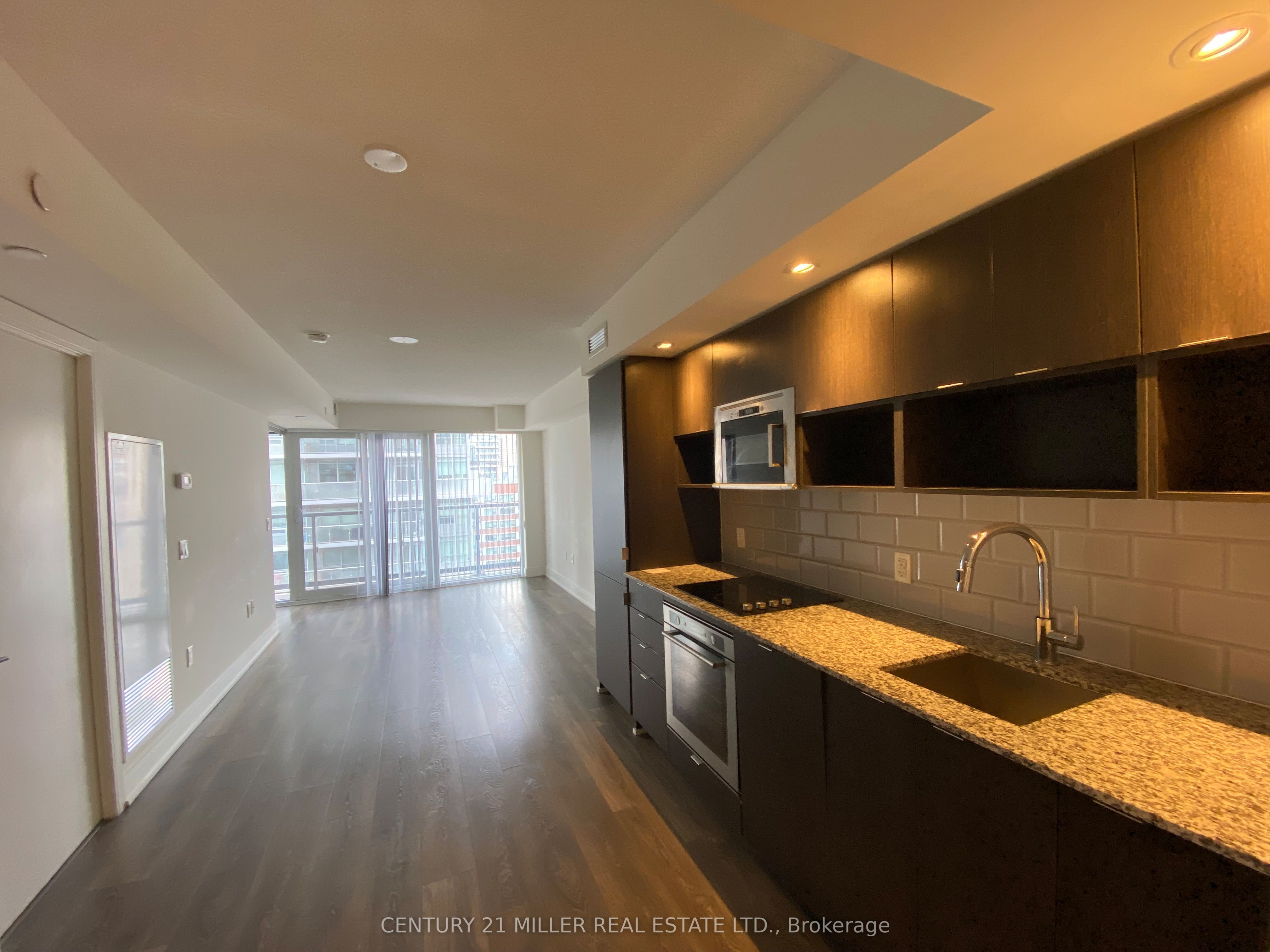 89 Mcgill Street 1104 Property Photo 3