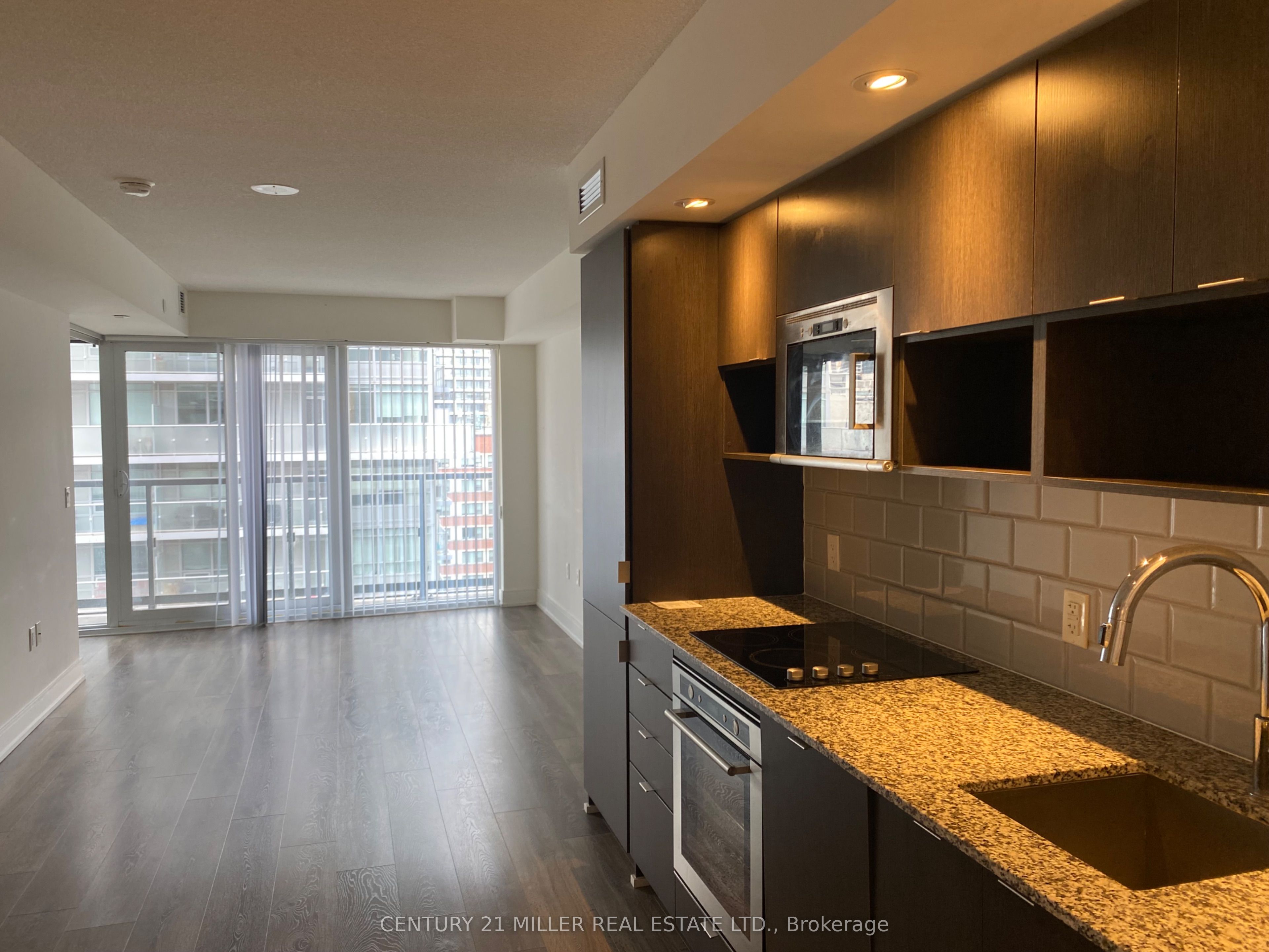 89 Mcgill Street 1104 Property Photo 7