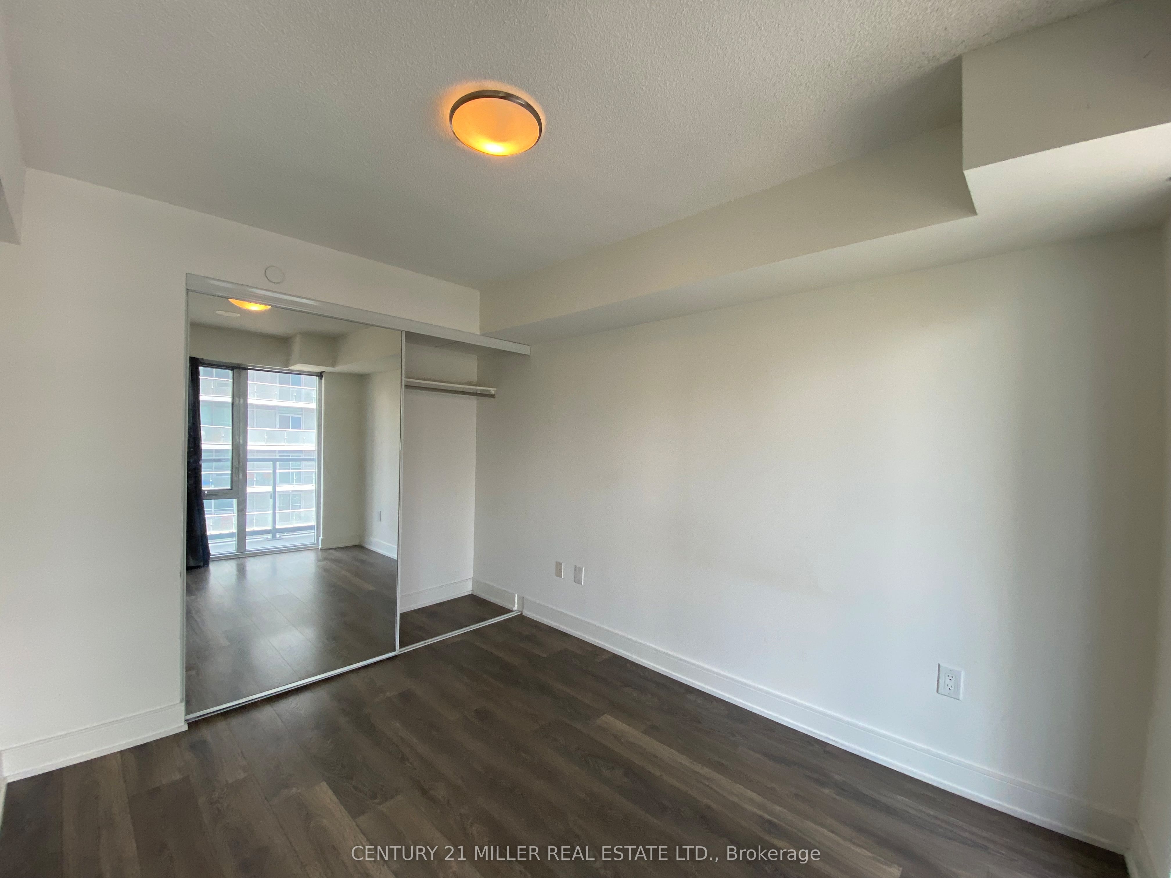 89 Mcgill Street 1104 Property Photo 8