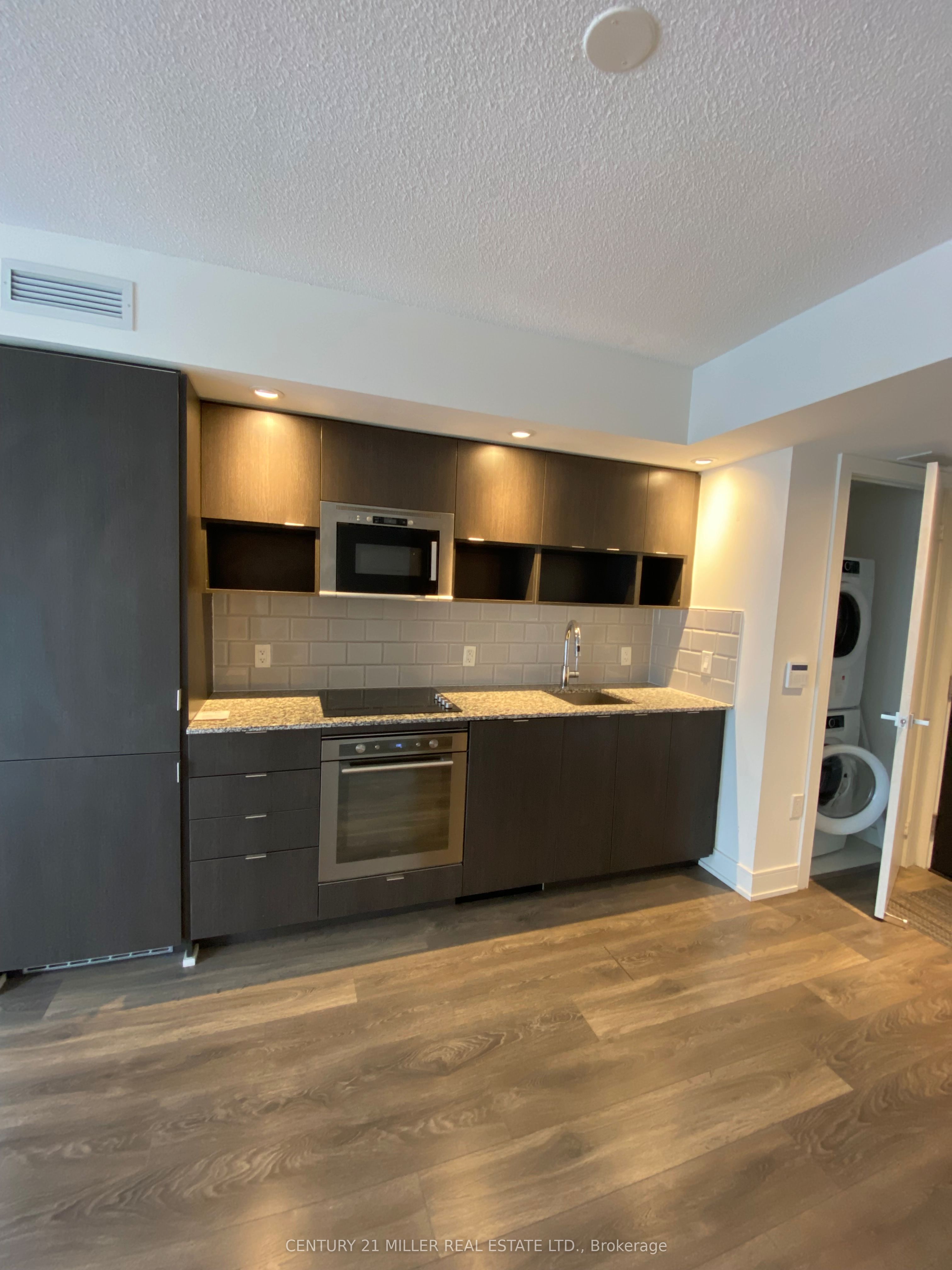 89 Mcgill Street 1104 Property Photo 15