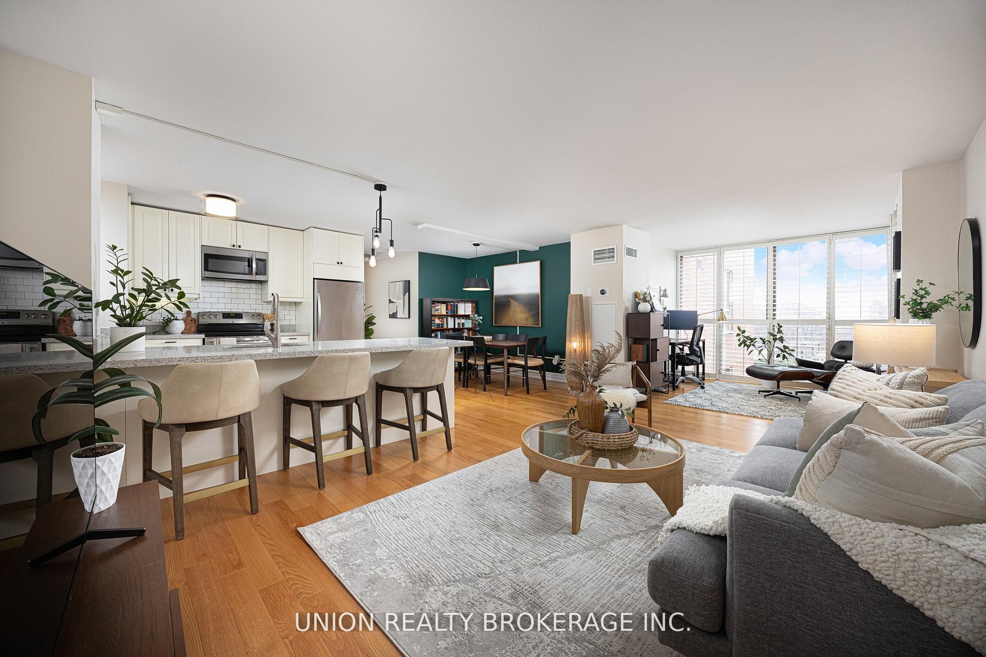 95 Lombard Street 505 Property Photo 1
