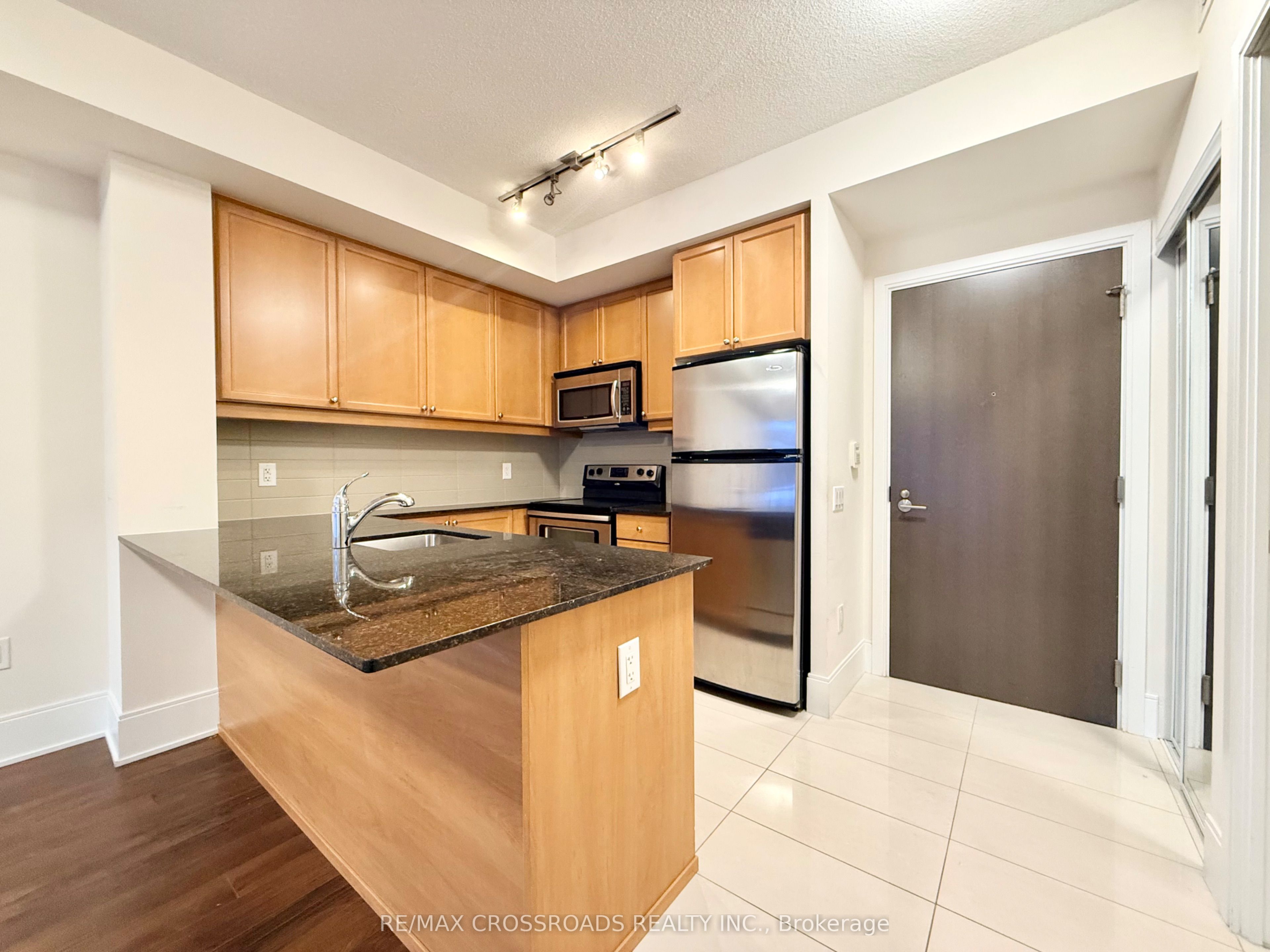 C14108334 Property Photo 6