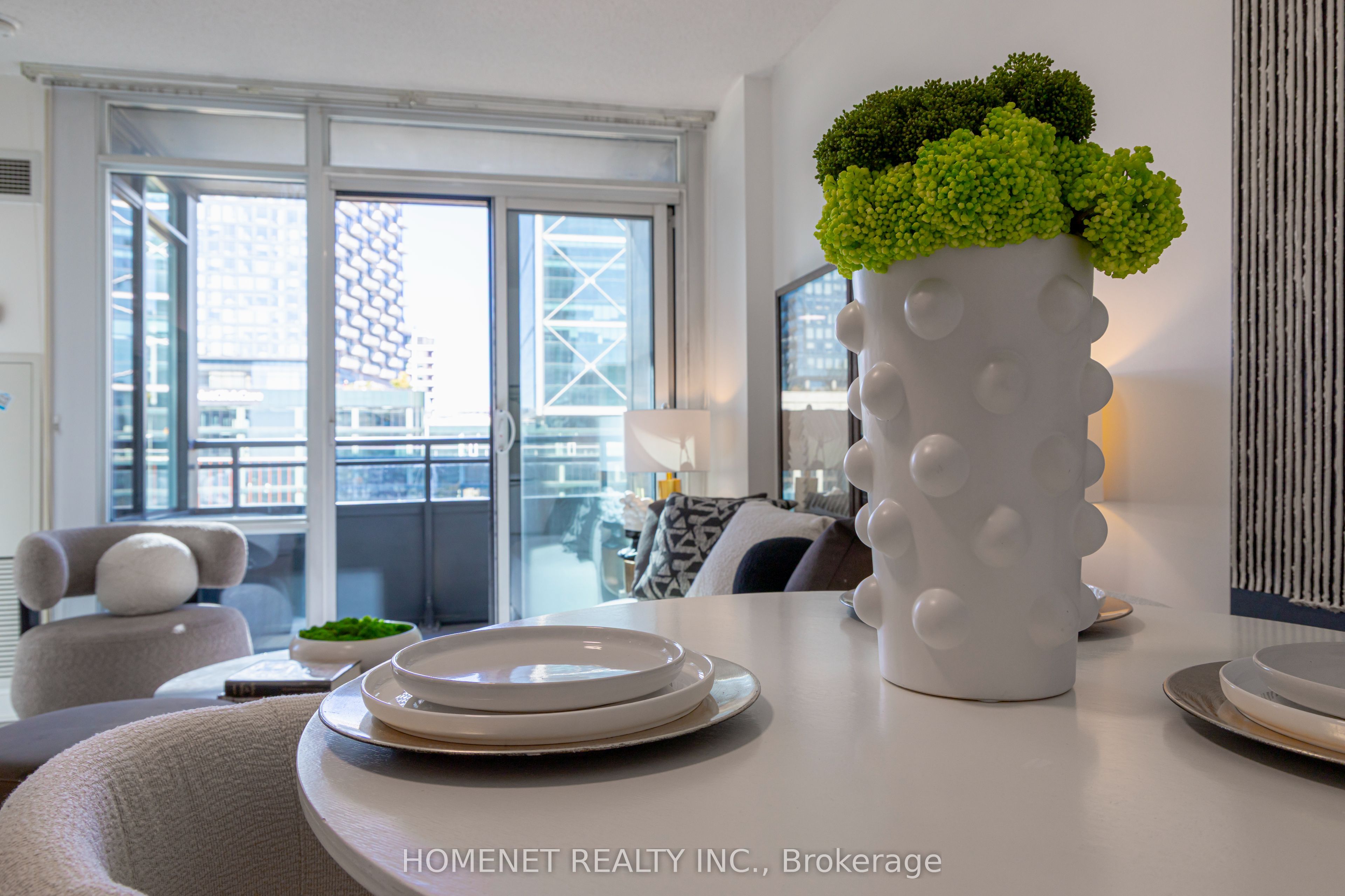 25 Telegram Mews 816 Property Photo 19