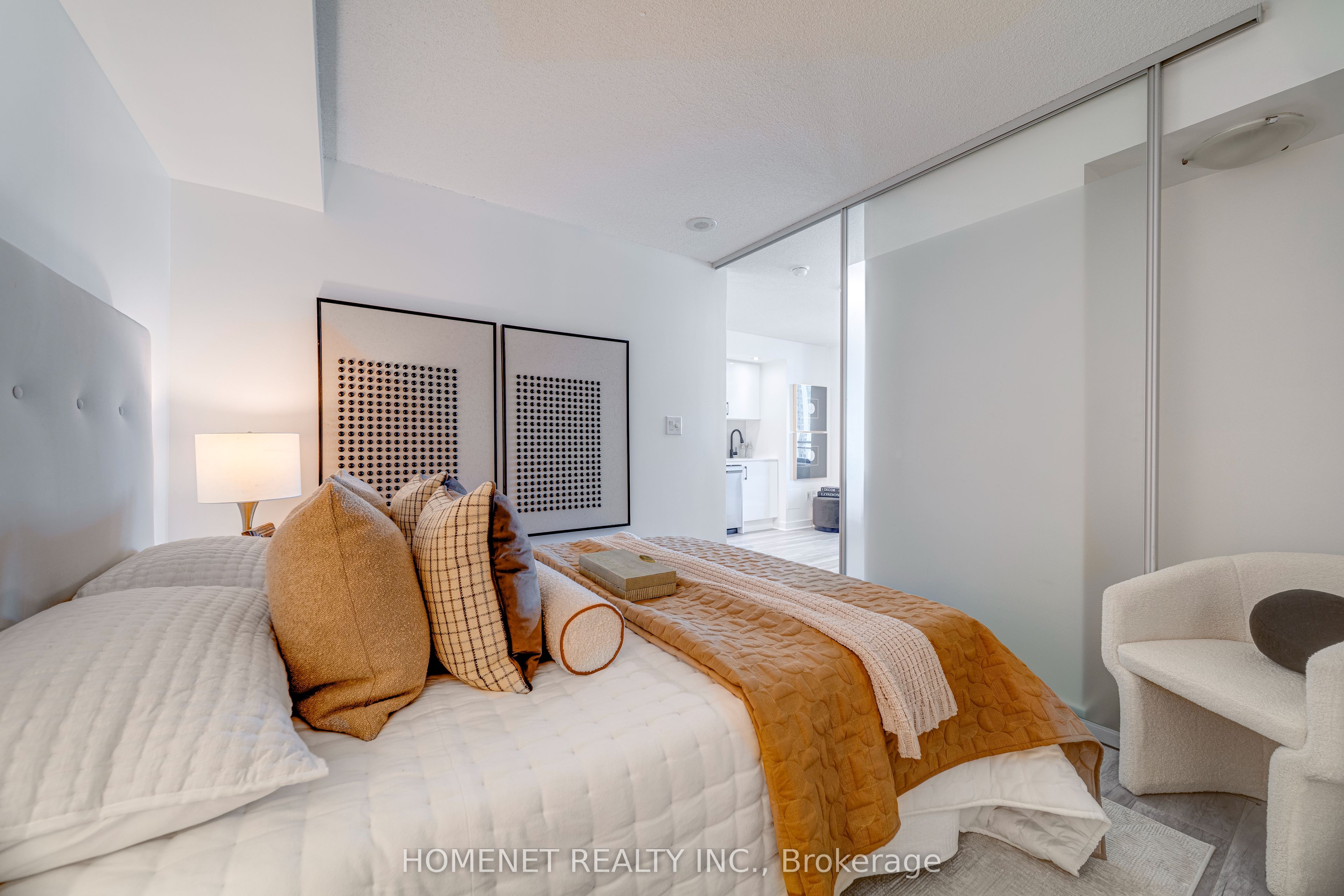 25 Telegram Mews 816 Property Photo 24