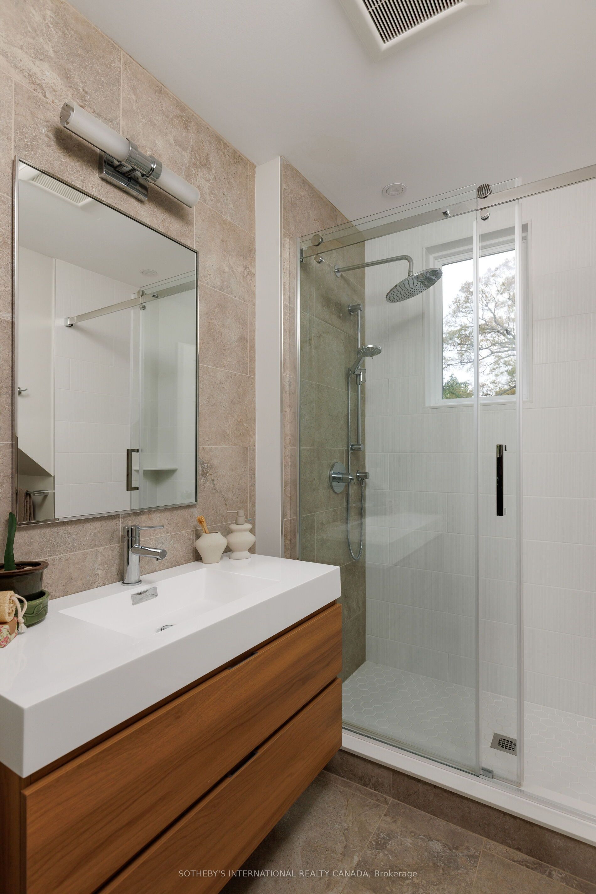 1 Nina Street Property Photo 26