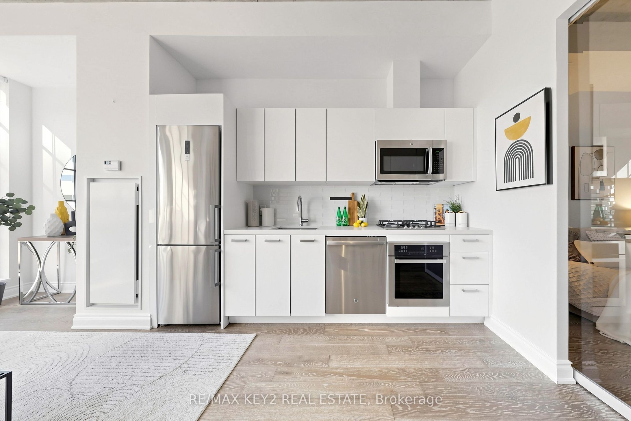 608 Richmond Street W 615 Property Photo 12