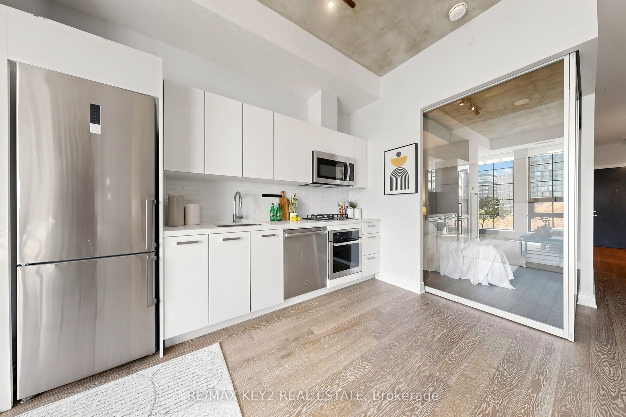 608 Richmond Street W 615 Property Photo 13