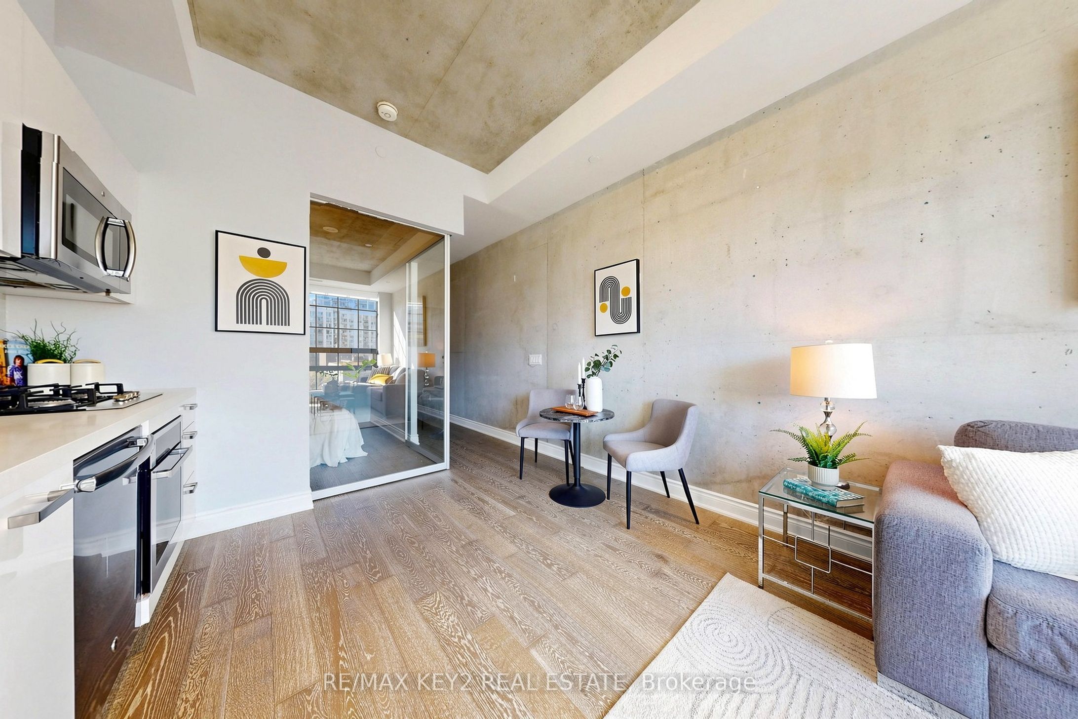 608 Richmond Street W 615 Property Photo 16