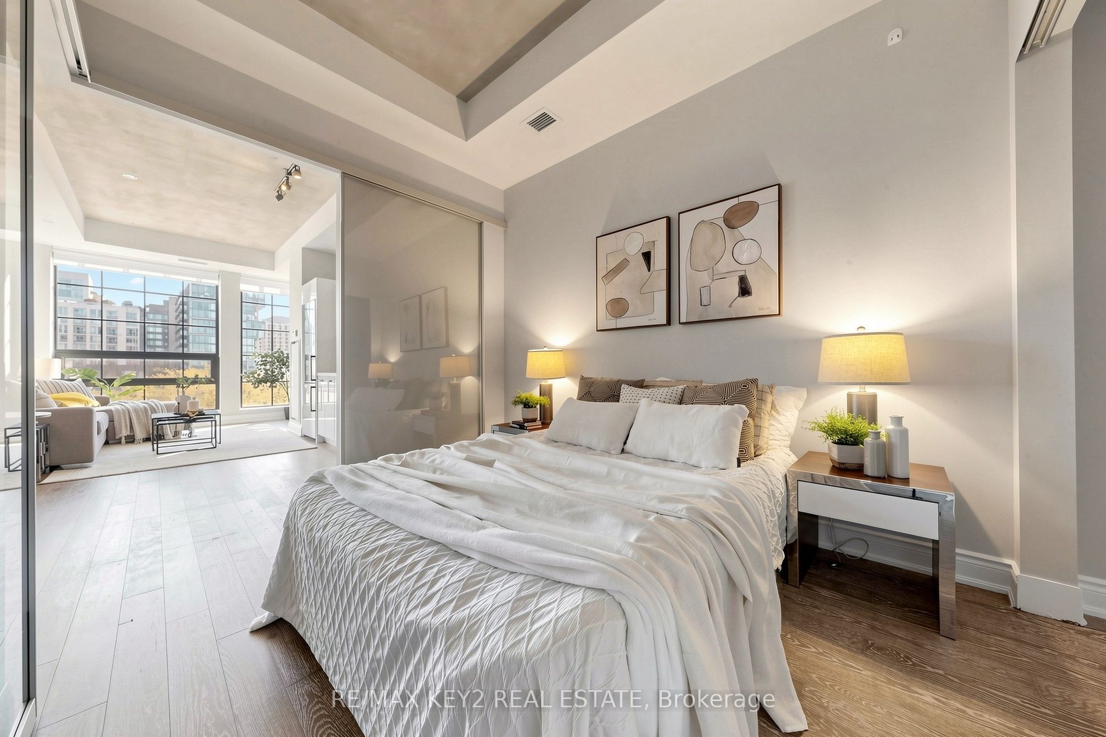 608 Richmond Street W 615 Property Photo 18